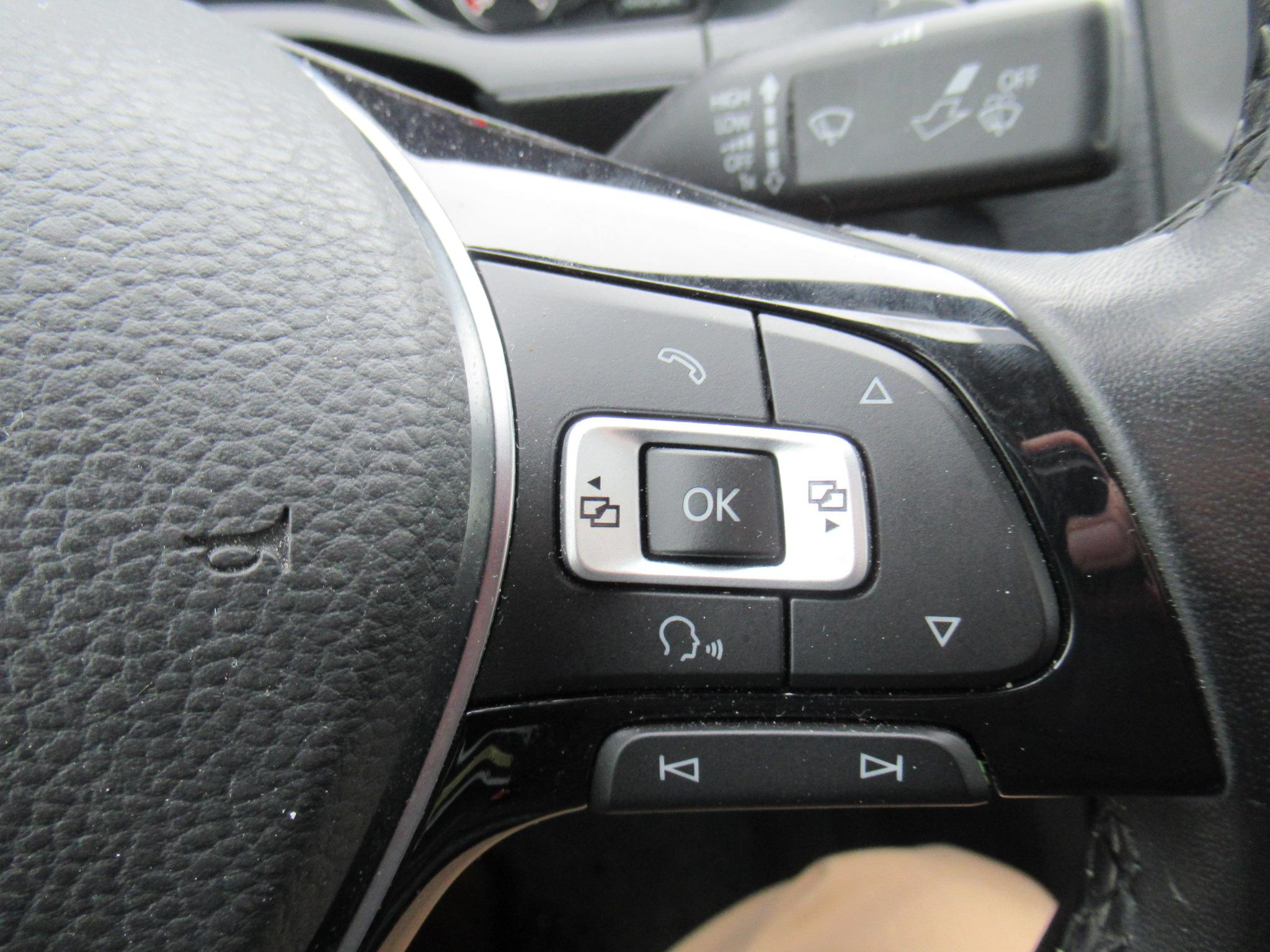 VOLKSWAGEN UTILITAIRES CADDY VAN MAXI