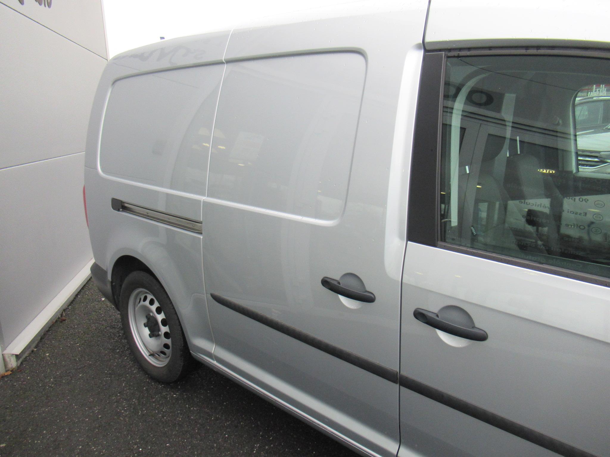 VOLKSWAGEN UTILITAIRES CADDY VAN MAXI