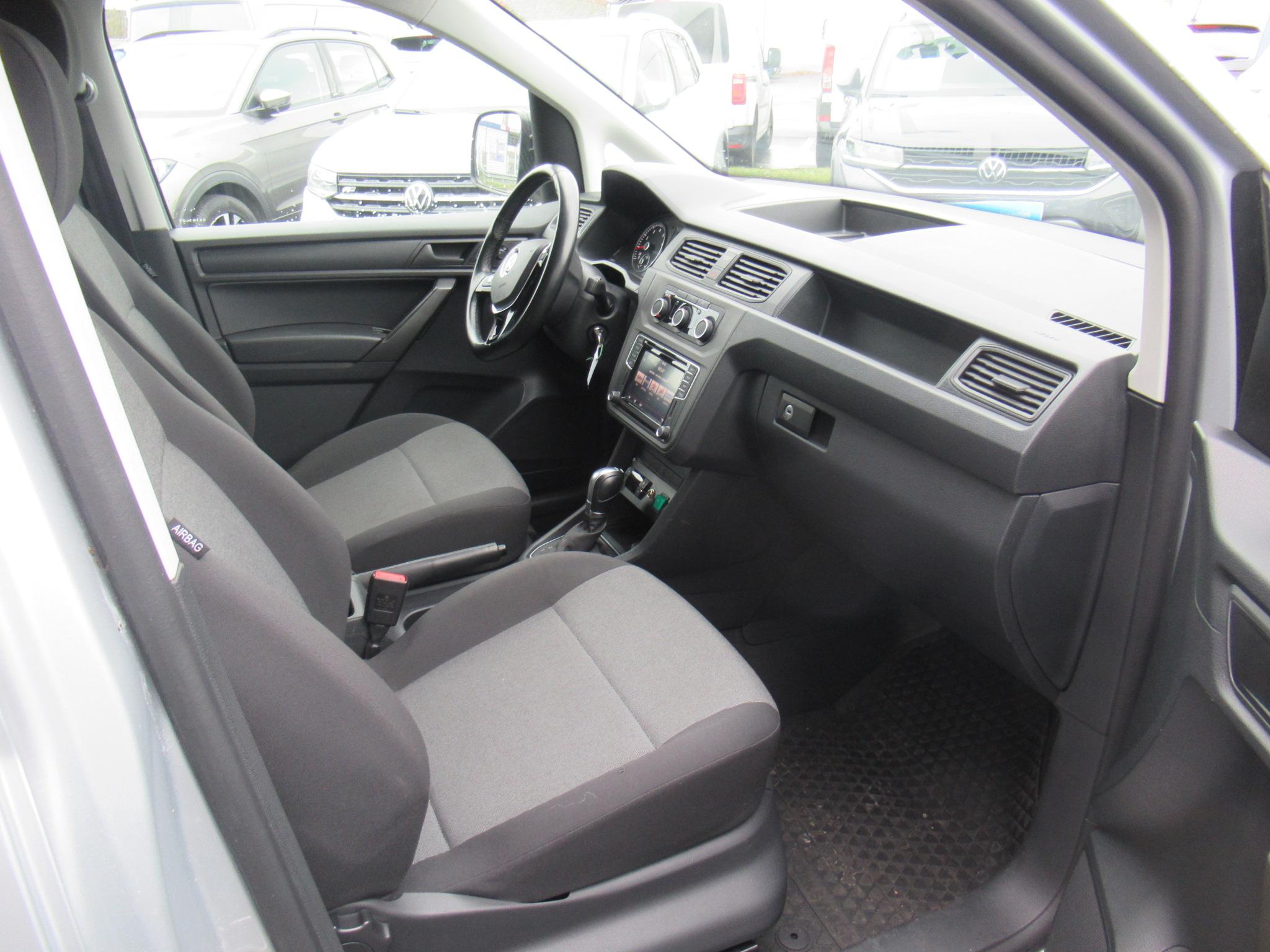 VOLKSWAGEN UTILITAIRES CADDY VAN MAXI