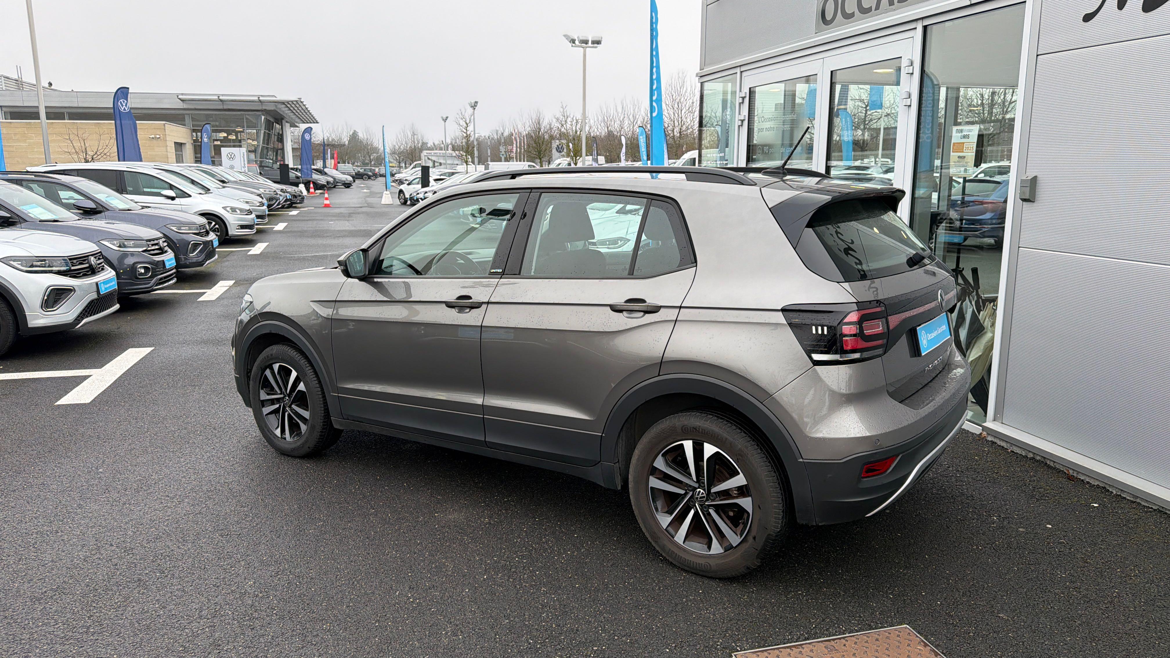 VOLKSWAGEN T-CROSS