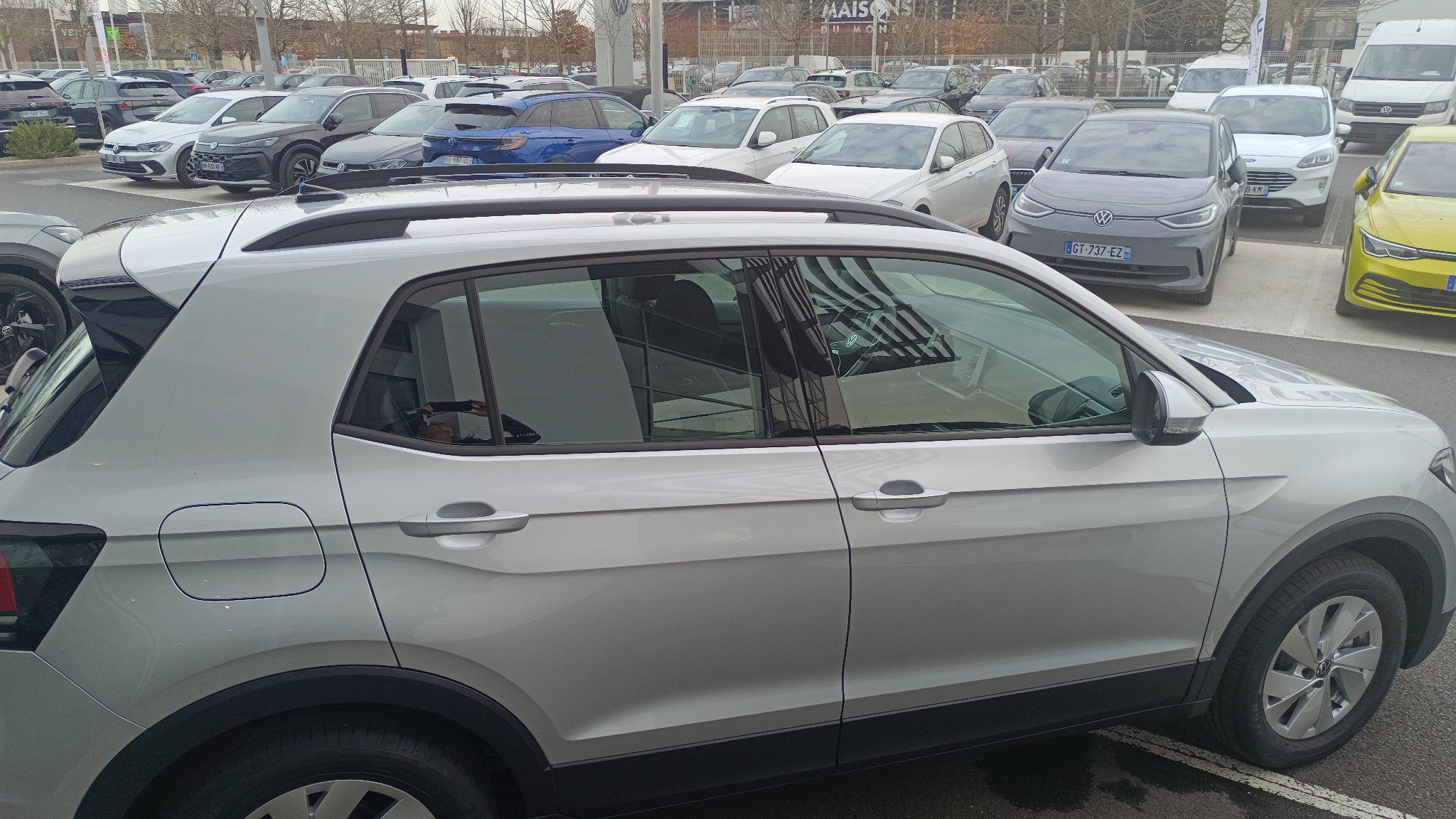 VOLKSWAGEN T-CROSS