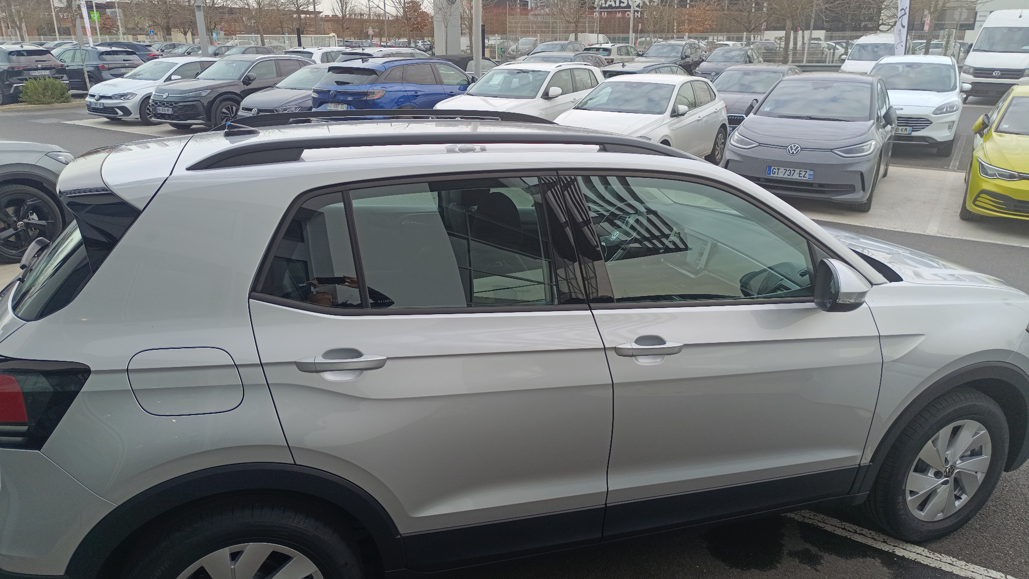 VOLKSWAGEN T-CROSS