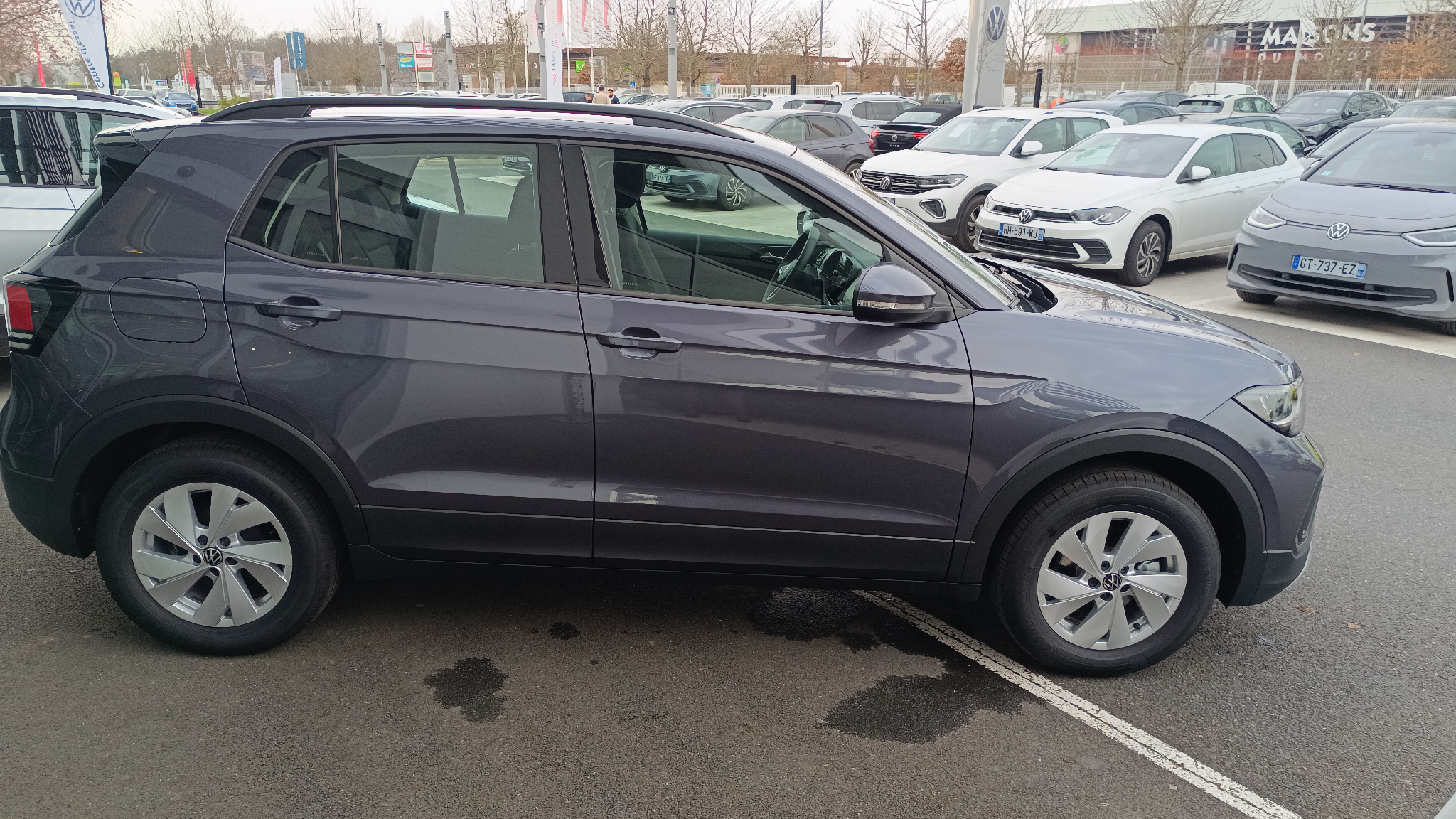 VOLKSWAGEN T-CROSS