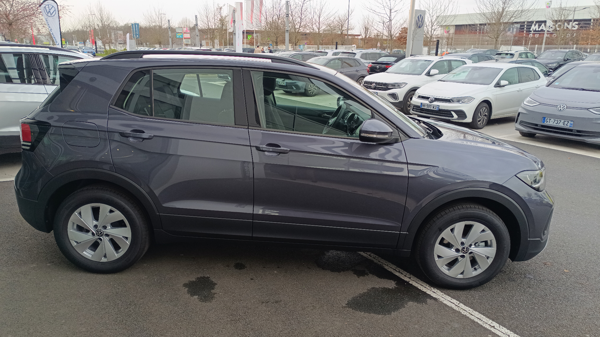 VOLKSWAGEN T-CROSS