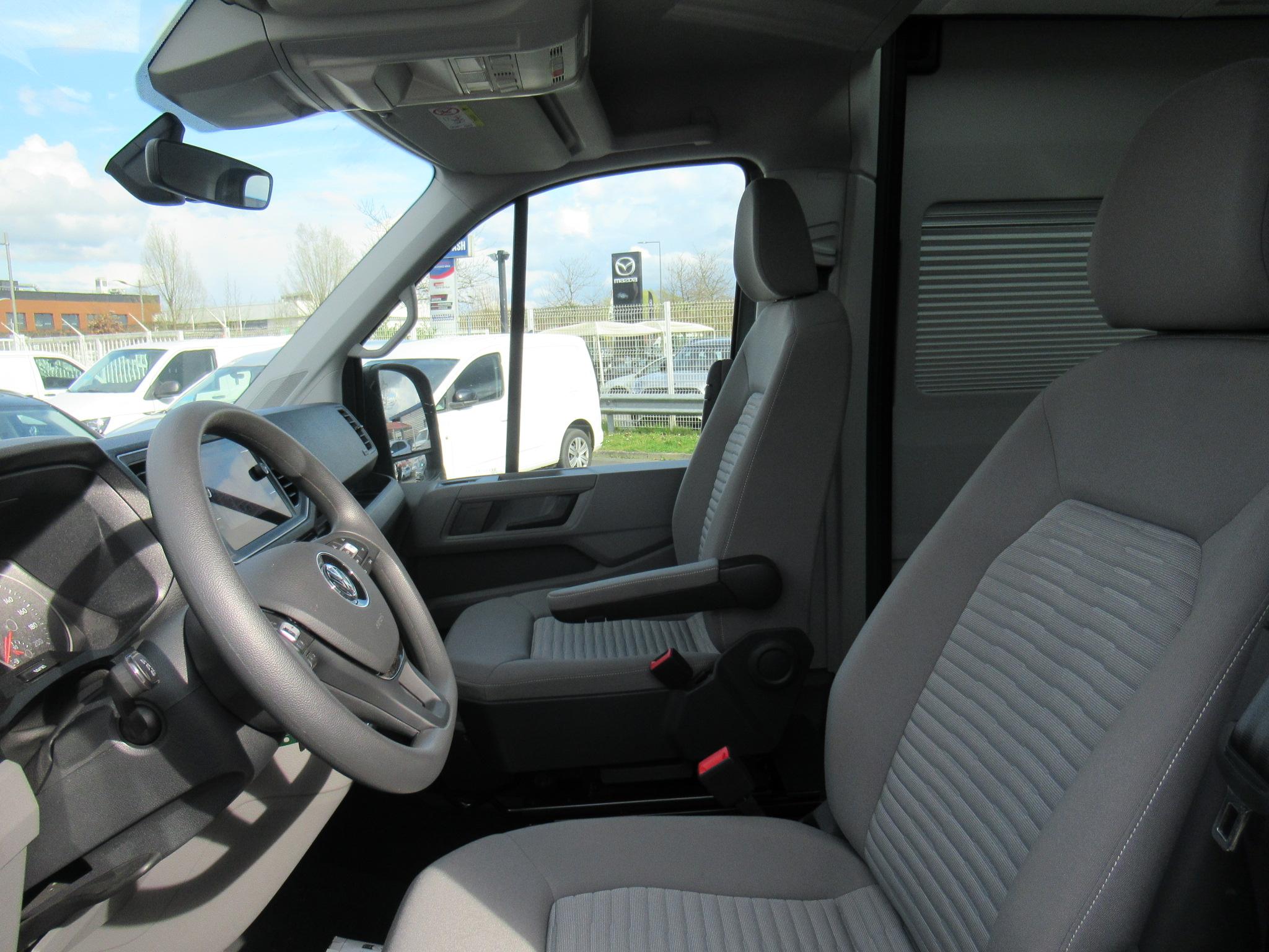 VOLKSWAGEN UTILITAIRES GRAND CALIFORNIA