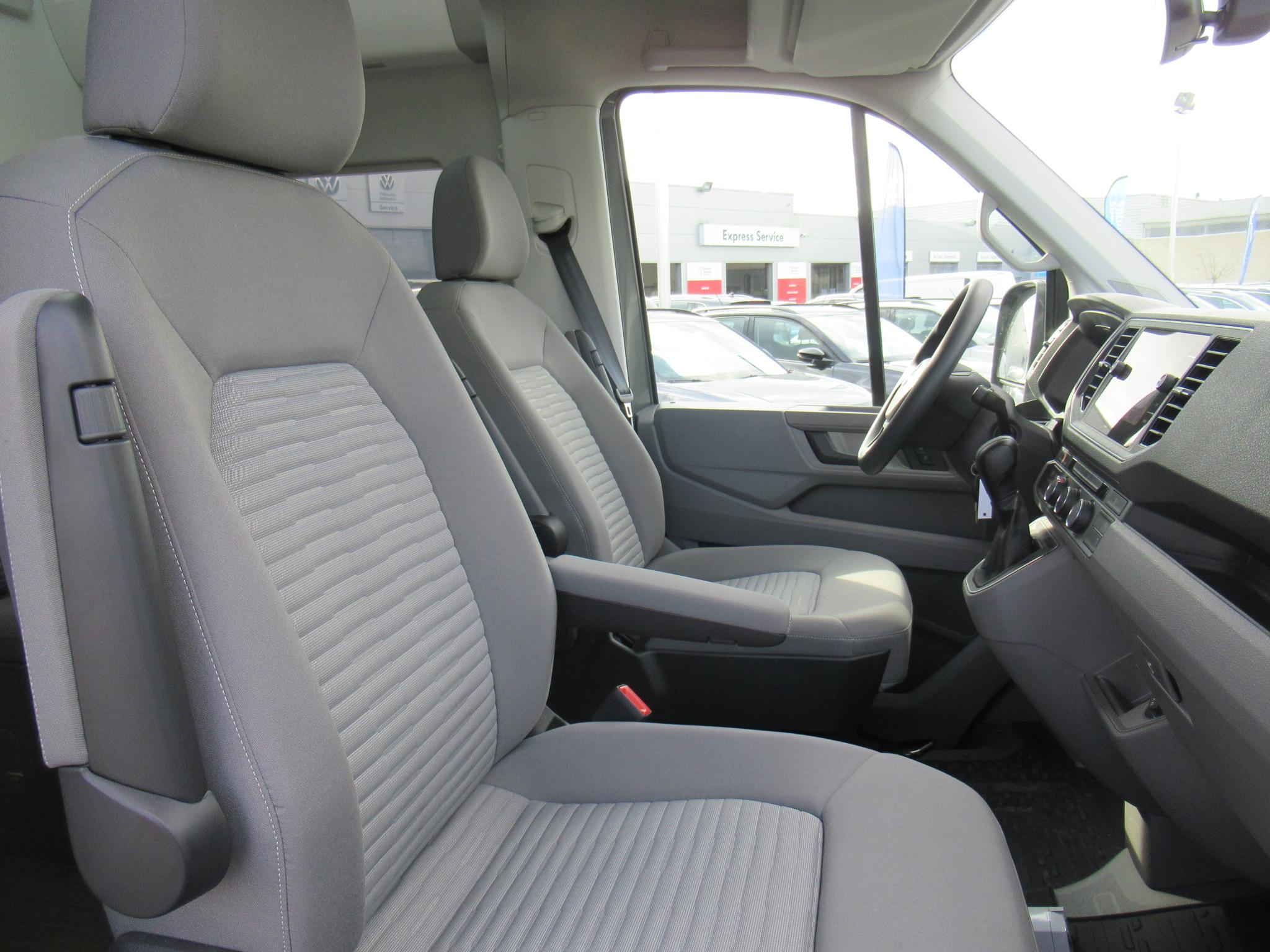 VOLKSWAGEN UTILITAIRES GRAND CALIFORNIA