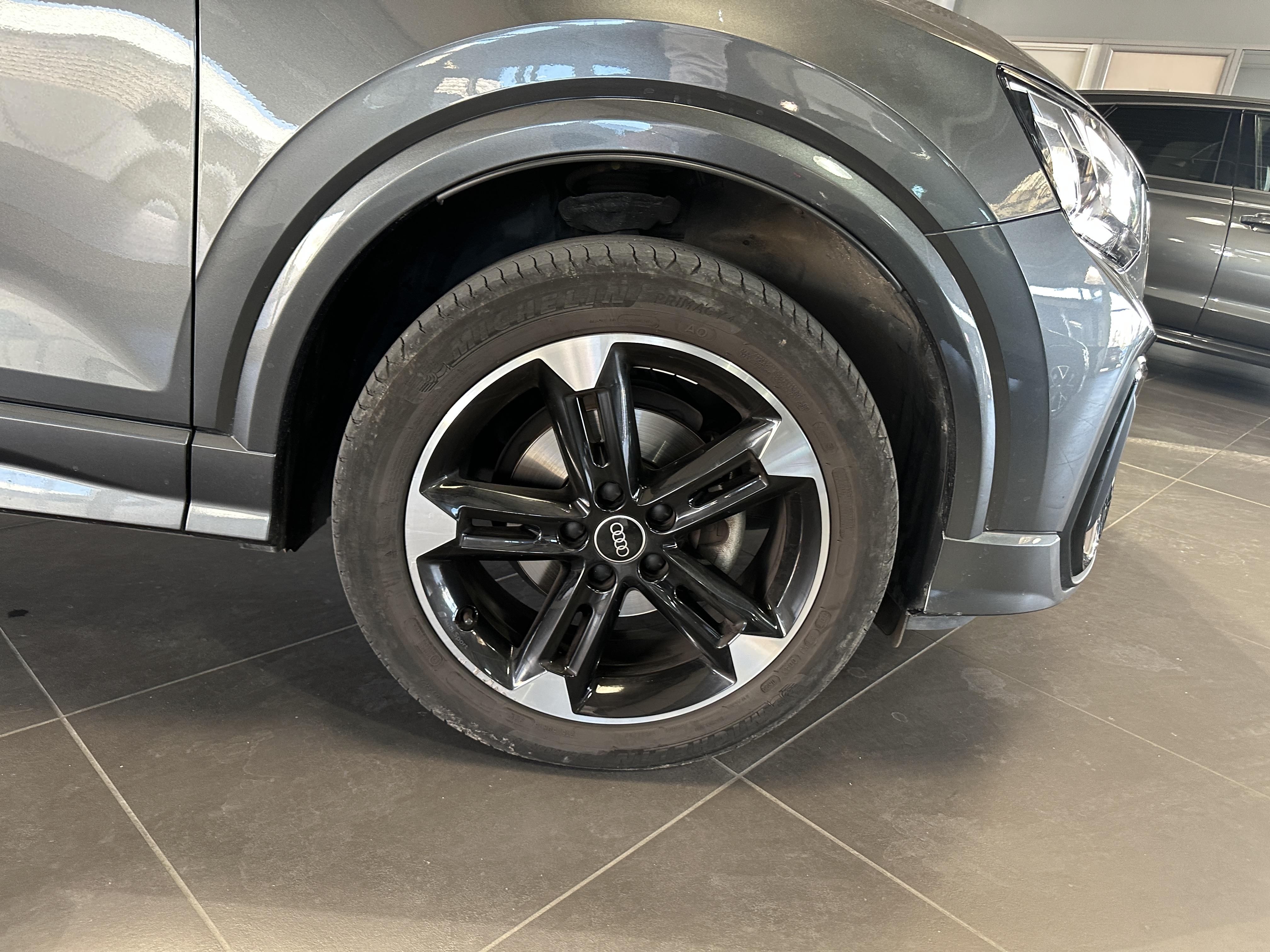 AUDI Q2