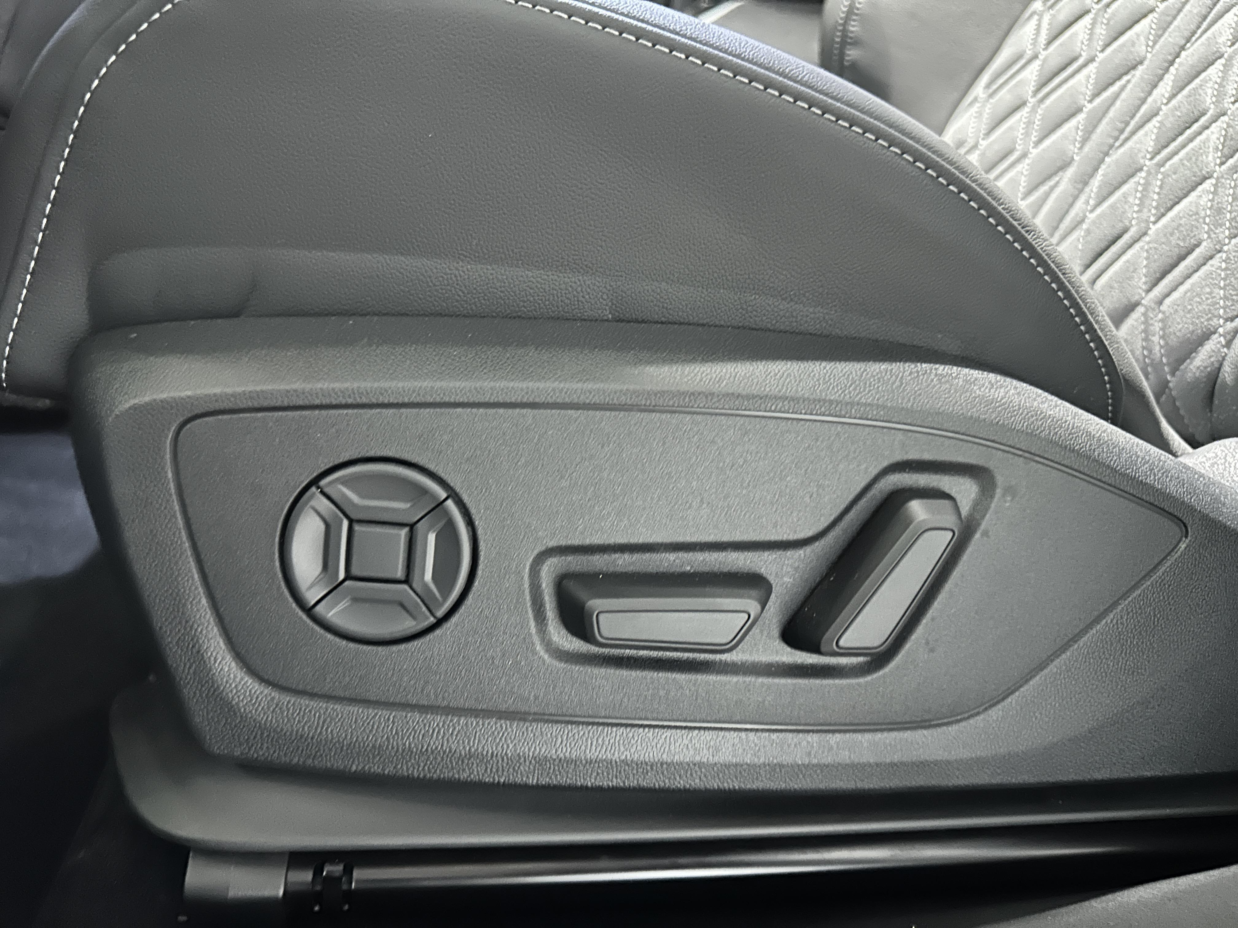 AUDI Q4 E-TRON SPORTBACK