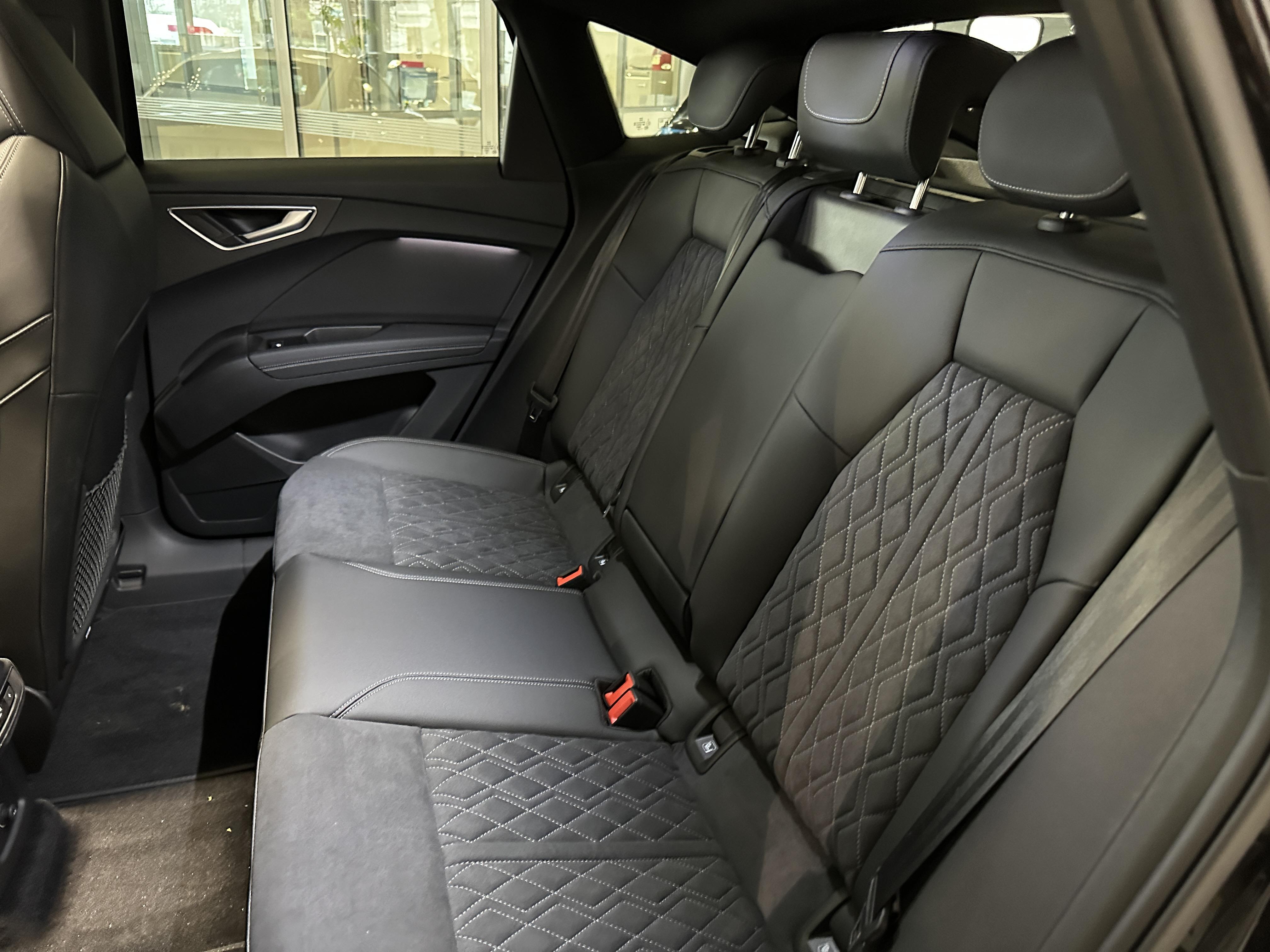 AUDI Q4 E-TRON SPORTBACK