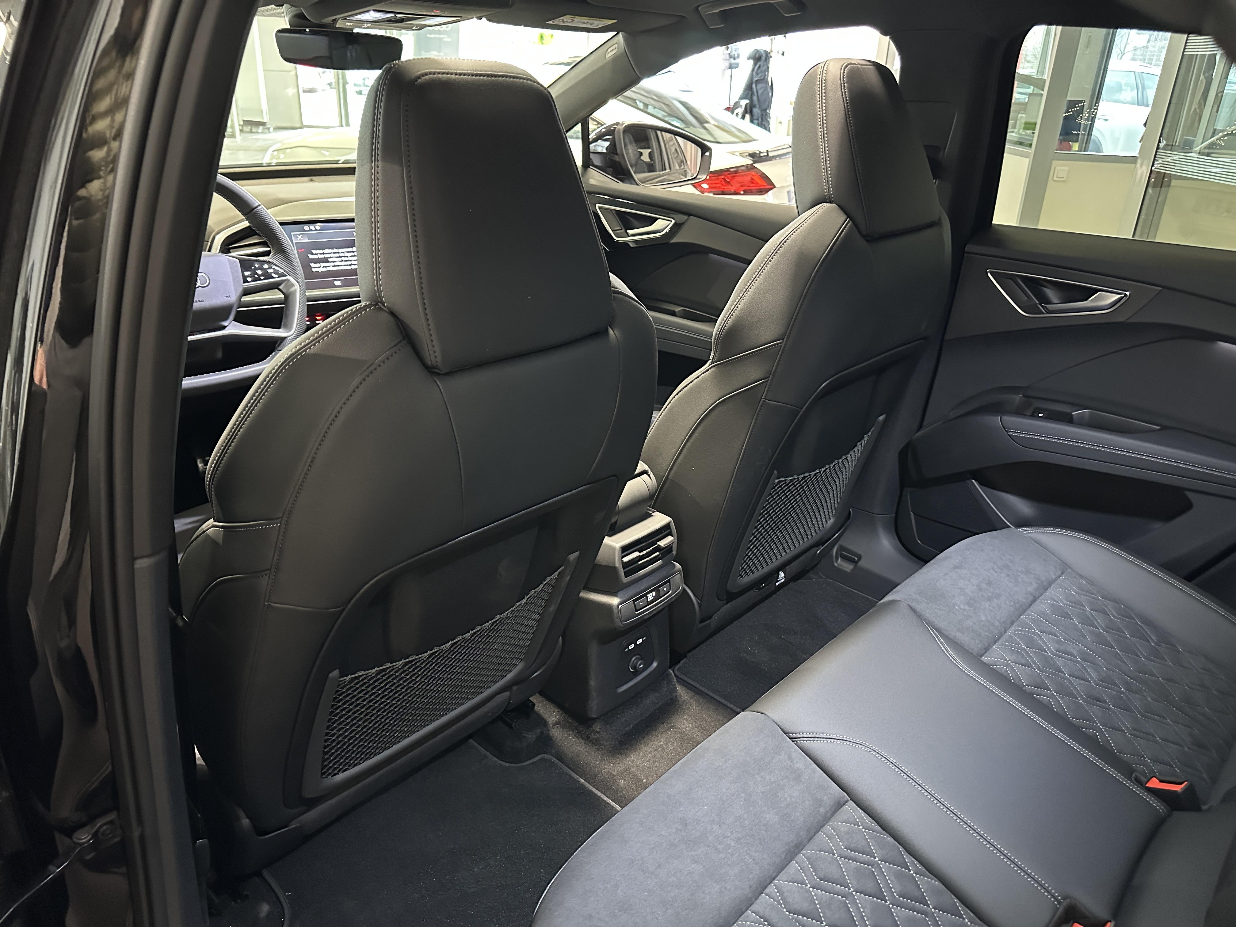 AUDI Q4 E-TRON SPORTBACK