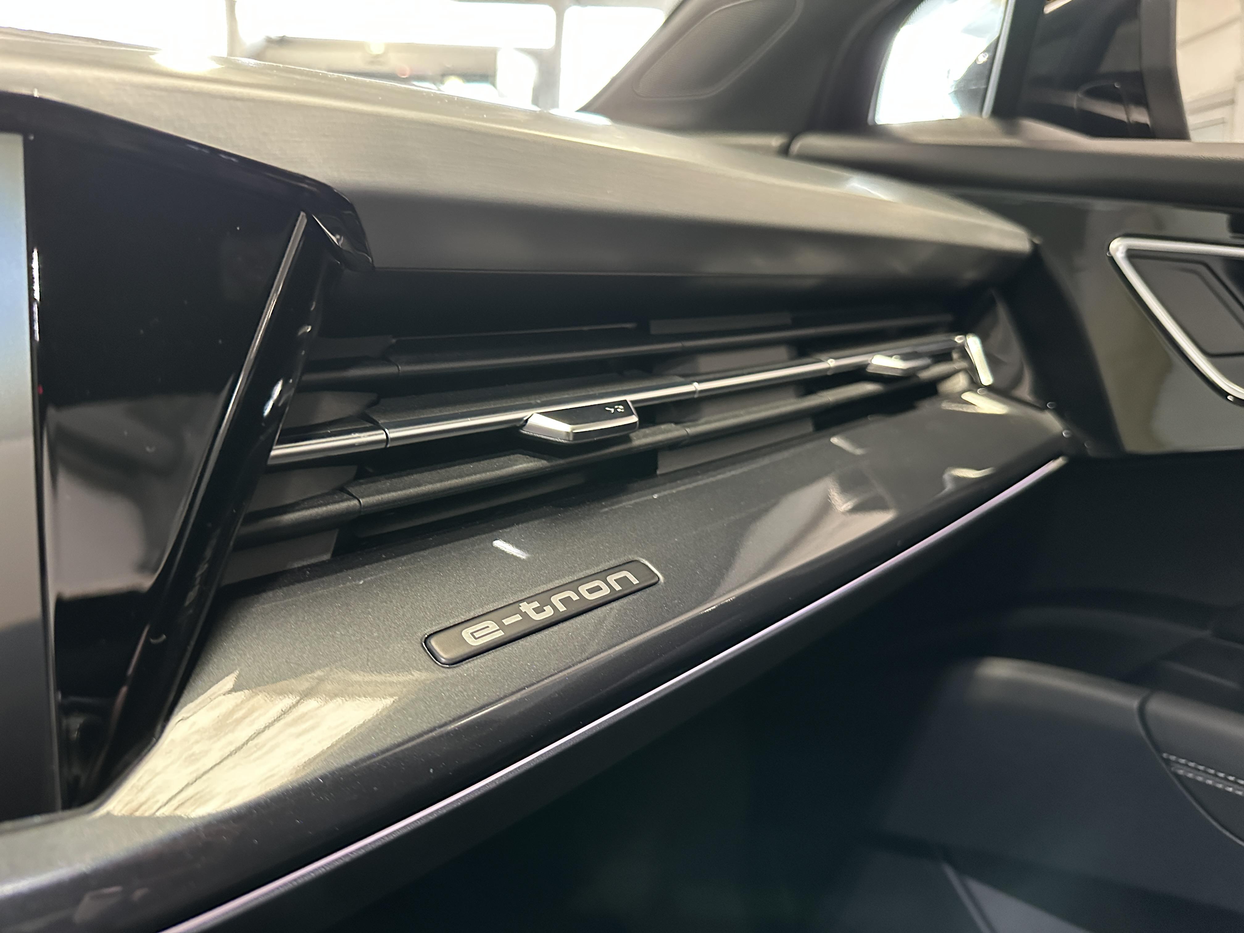 AUDI Q4 E-TRON SPORTBACK