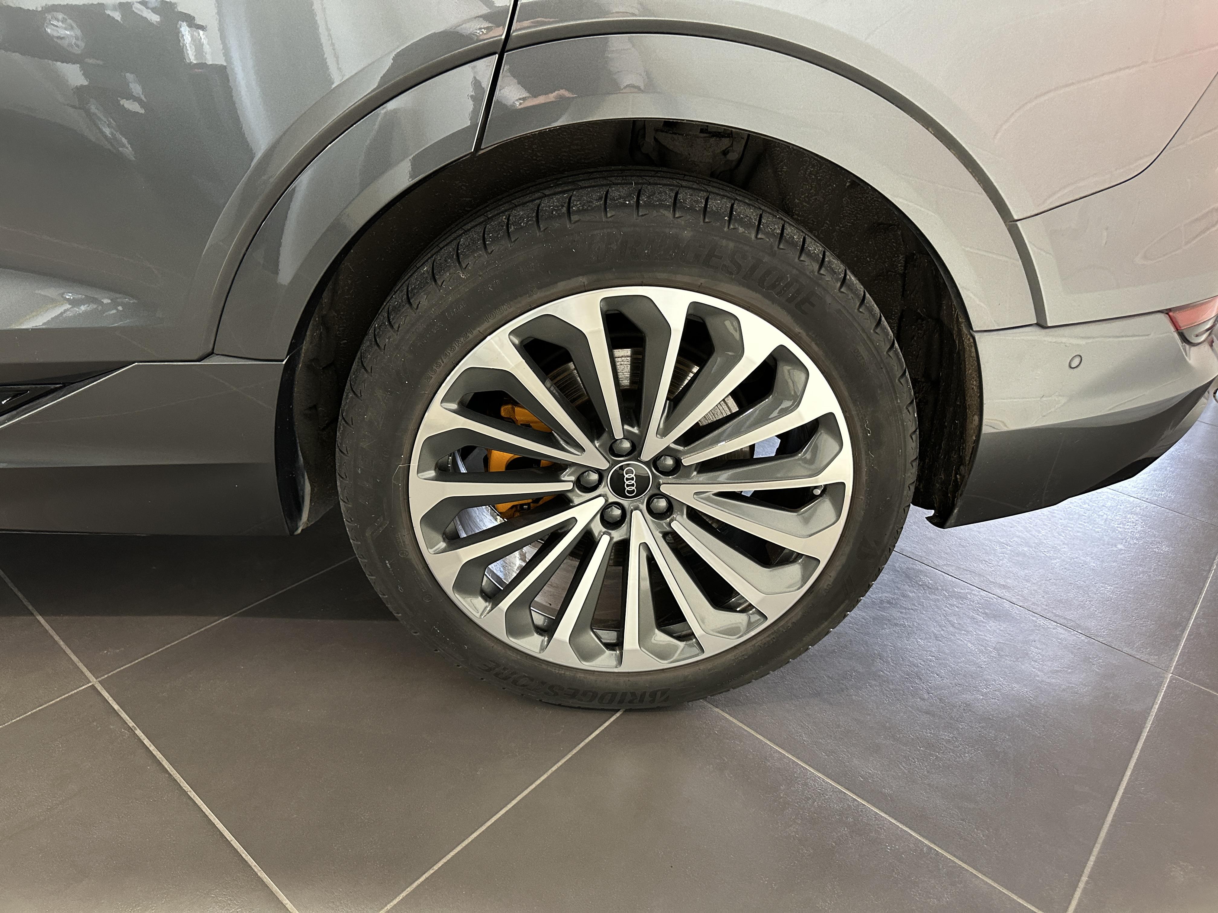 AUDI E-TRON SPORTBACK