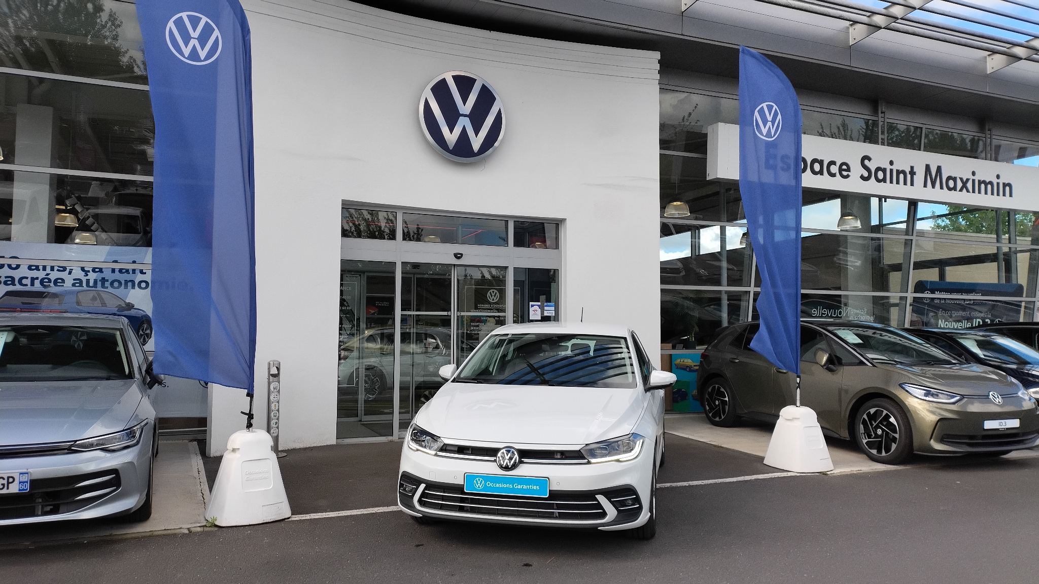 VOLKSWAGEN POLO