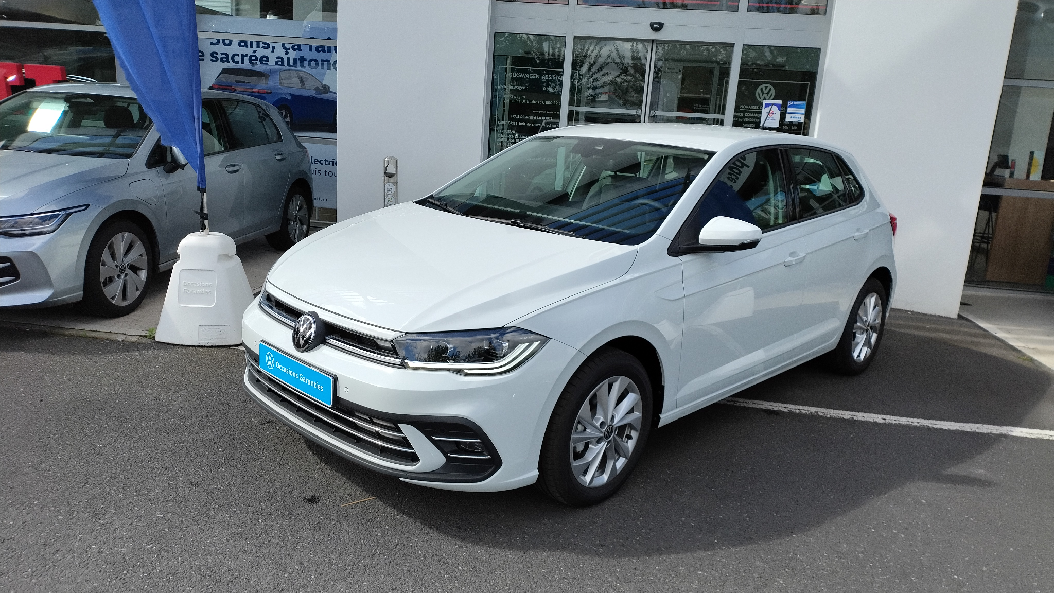 VOLKSWAGEN POLO