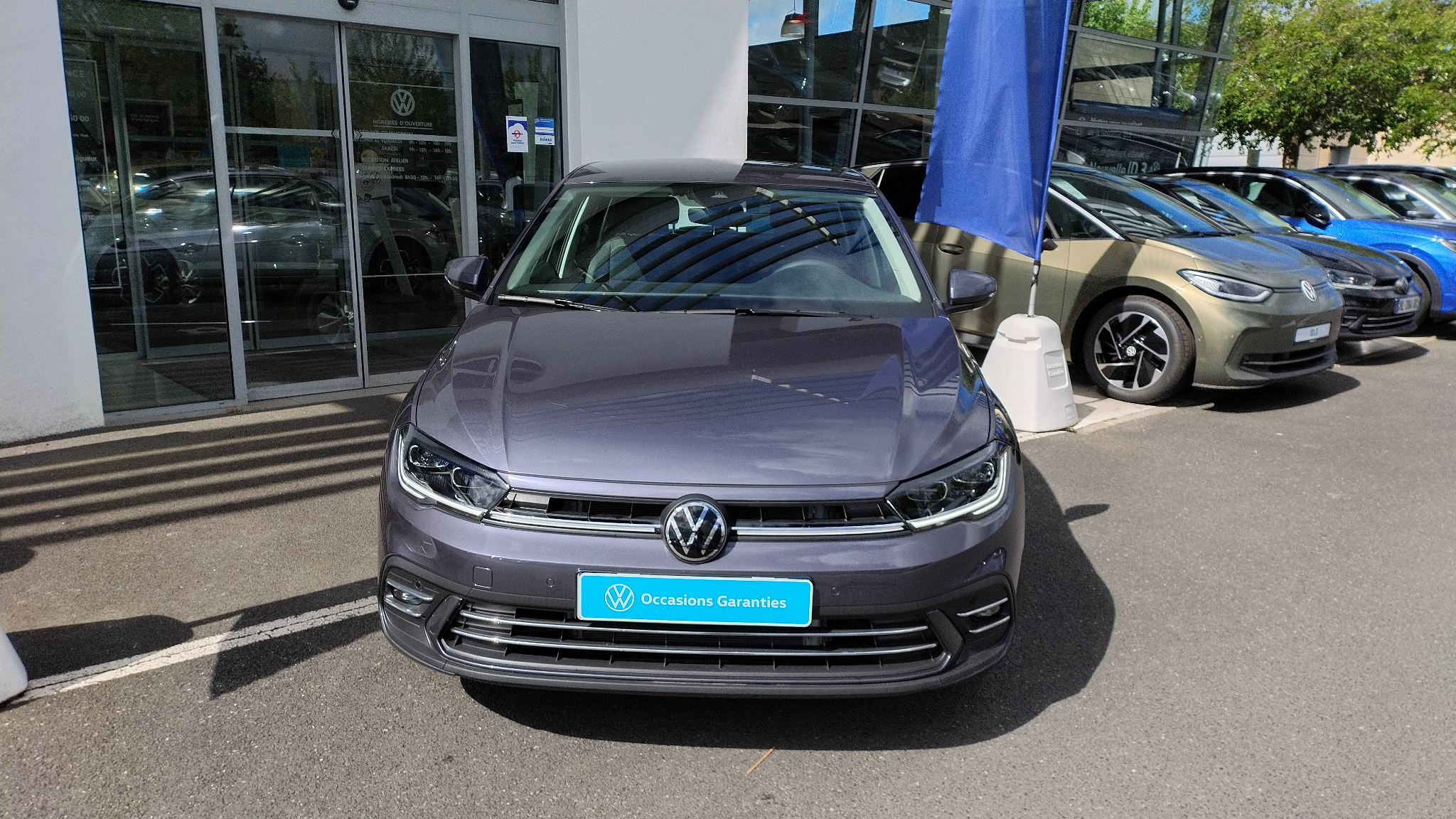 VOLKSWAGEN POLO