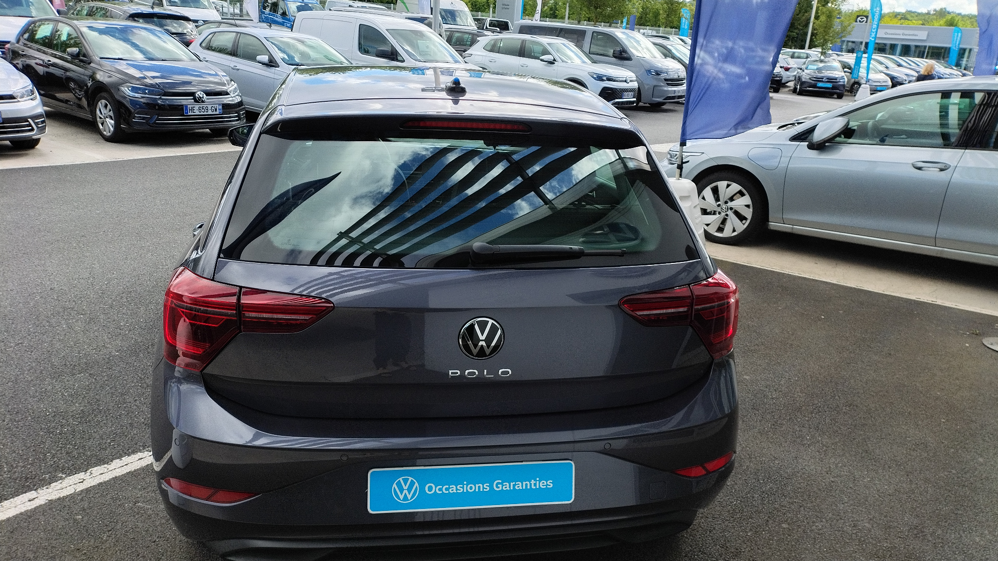 VOLKSWAGEN POLO