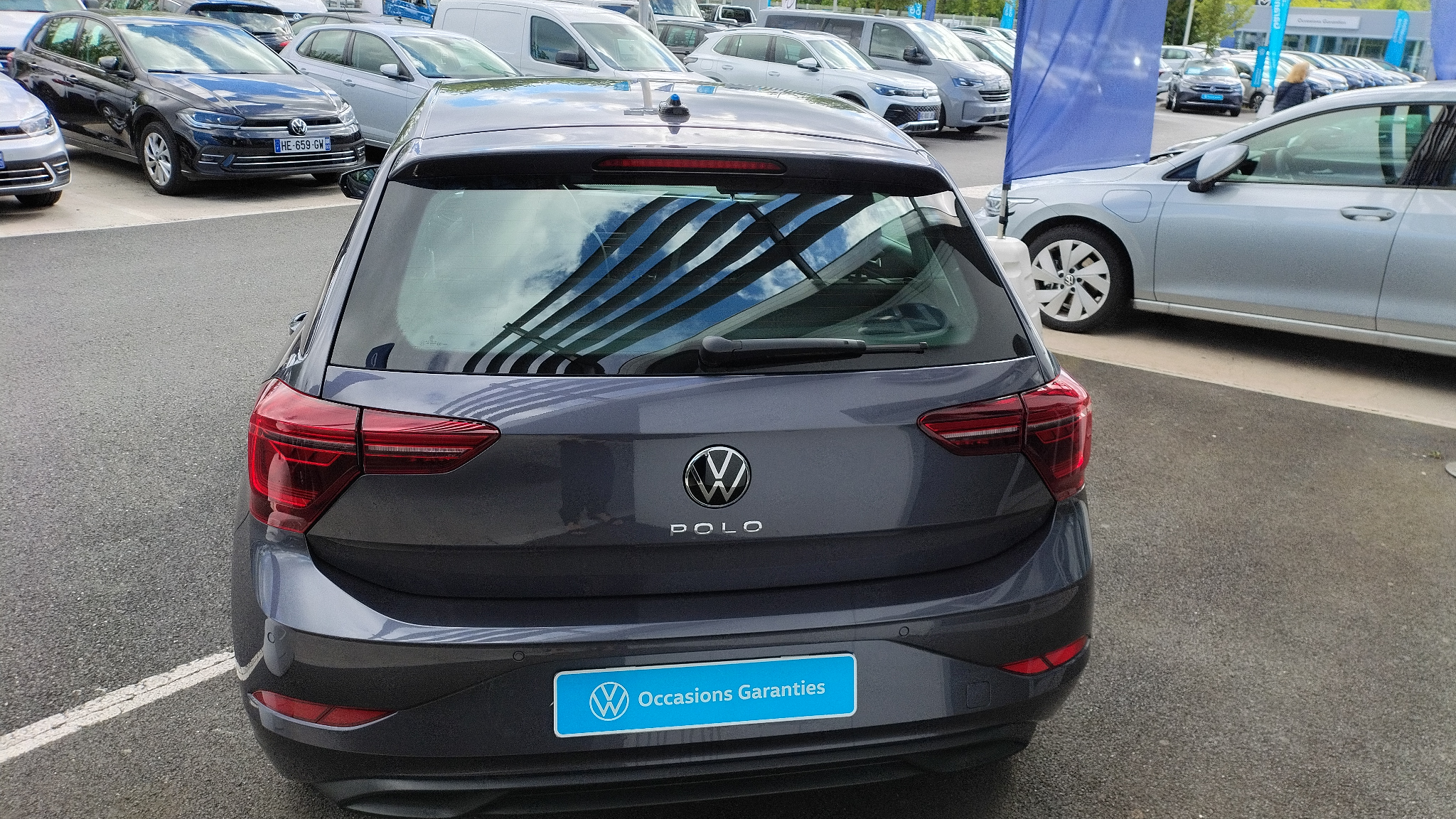 VOLKSWAGEN POLO