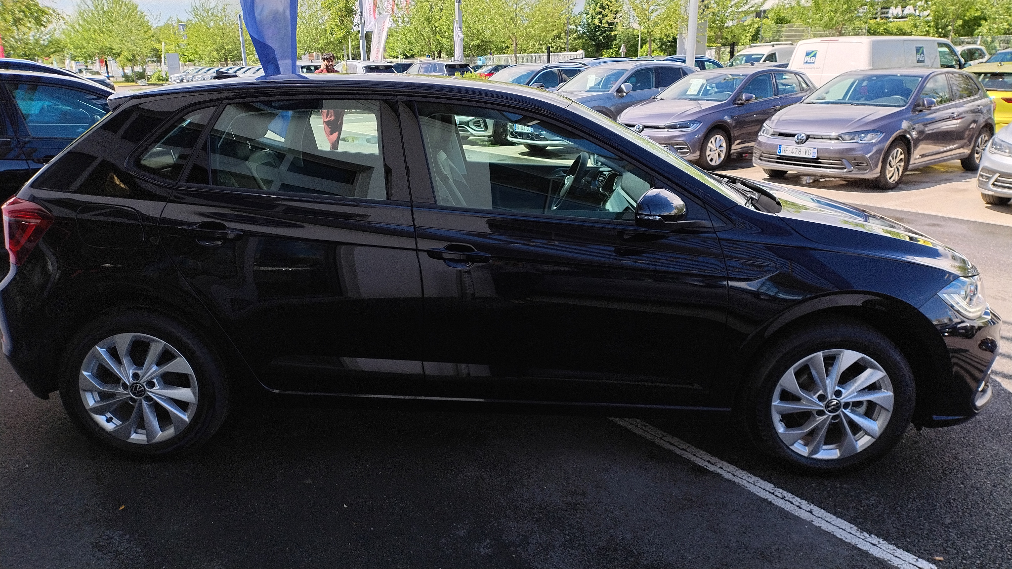 VOLKSWAGEN POLO