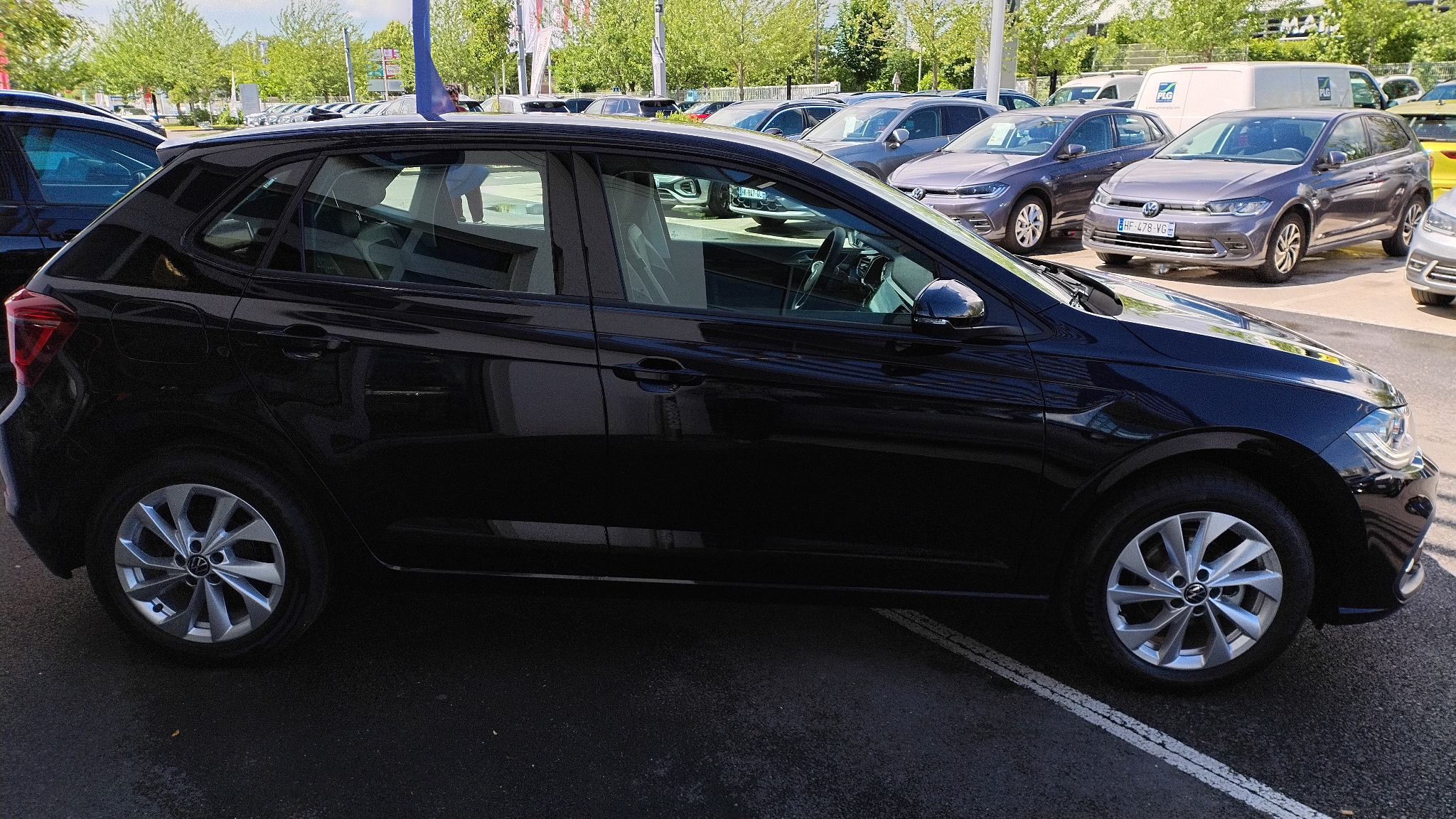 VOLKSWAGEN POLO