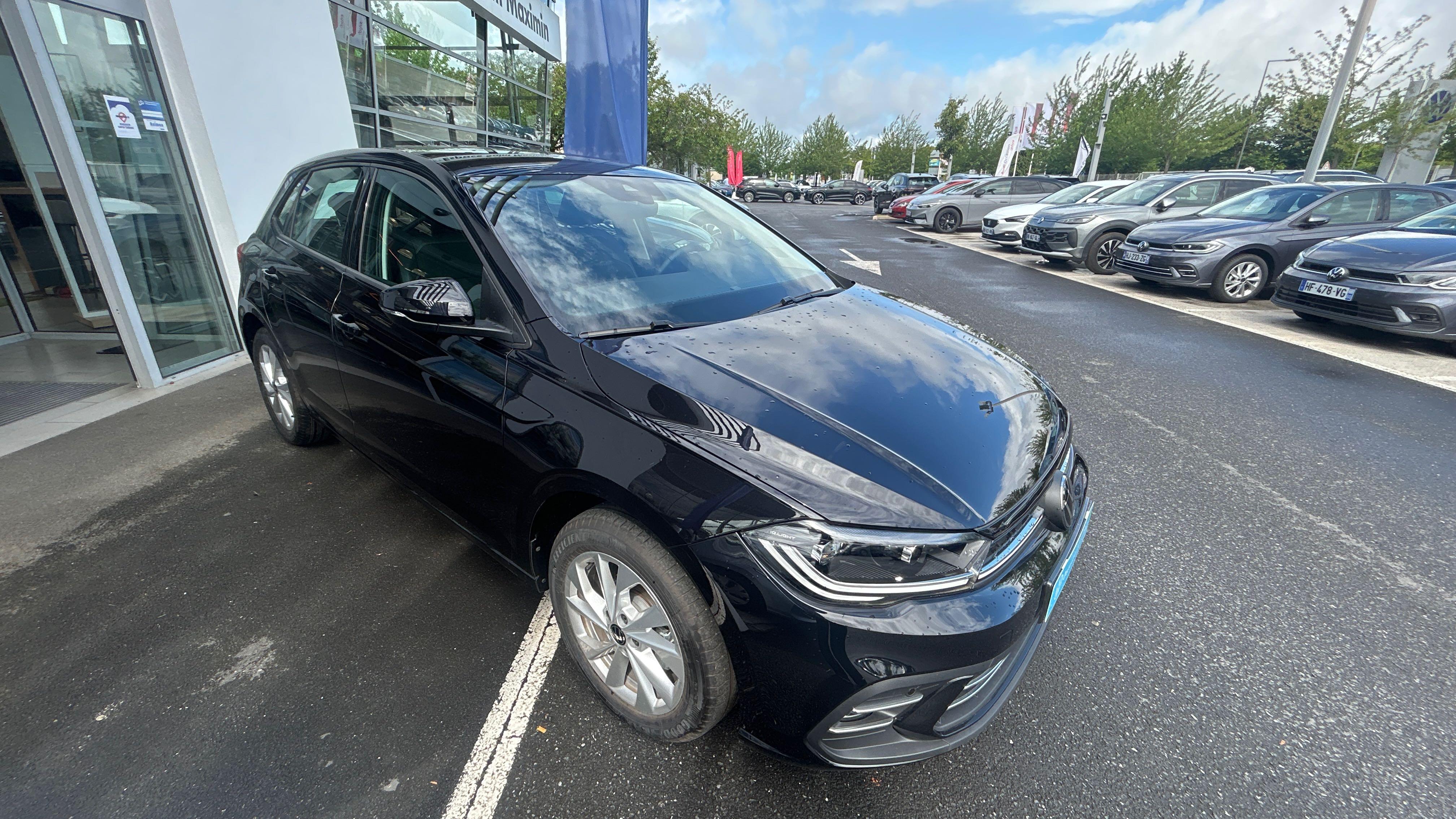 VOLKSWAGEN POLO