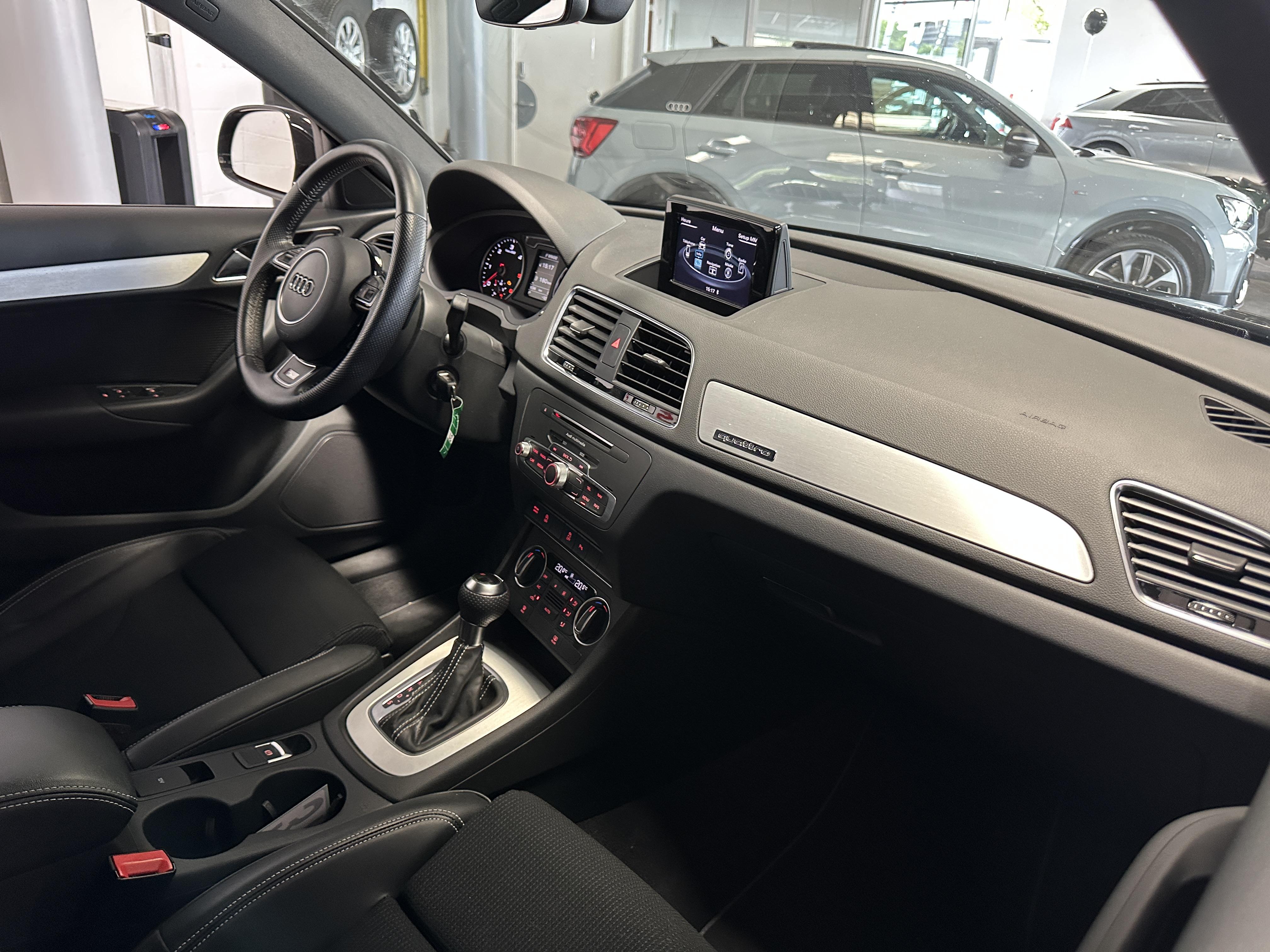 AUDI Q3