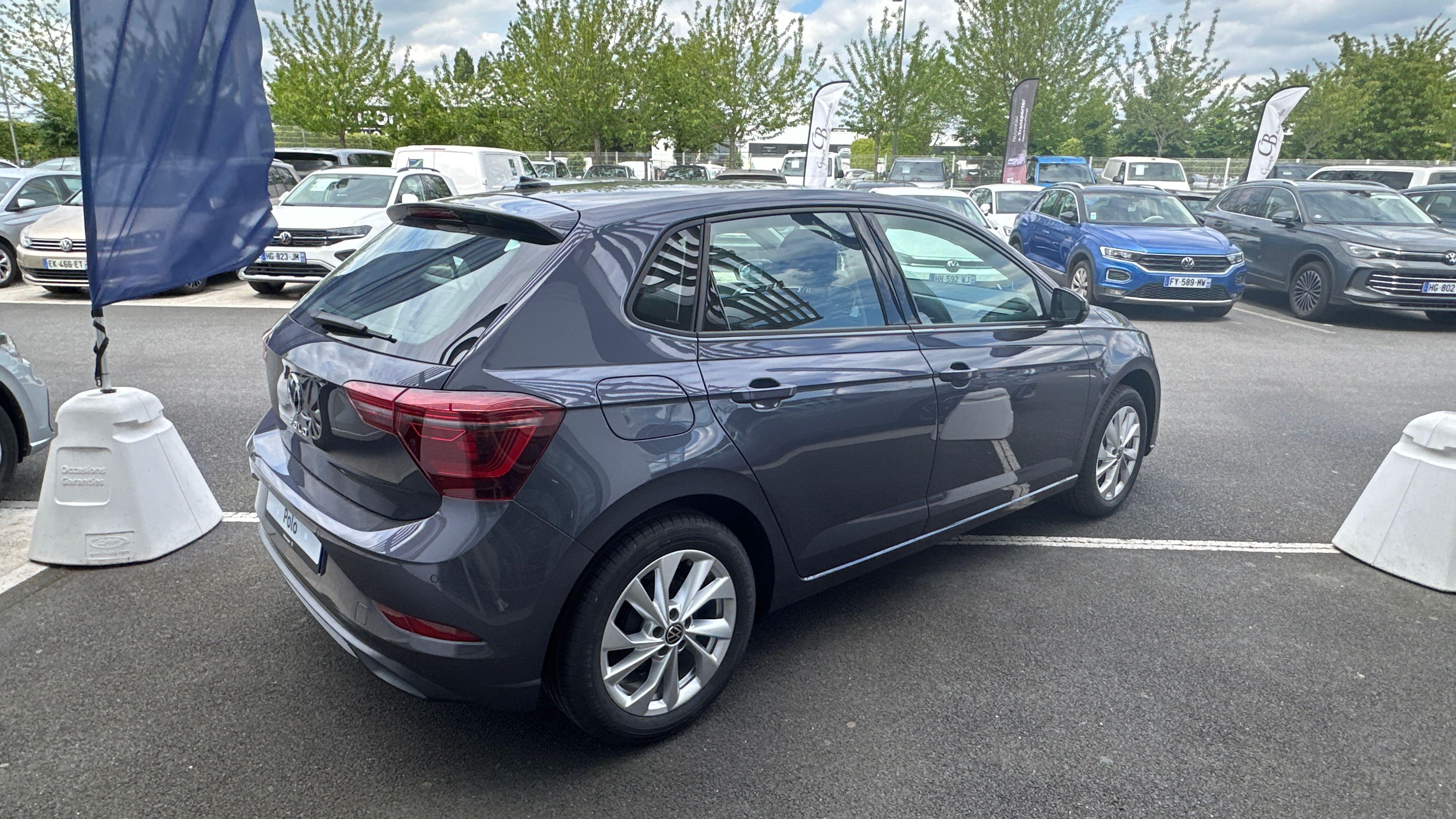VOLKSWAGEN POLO