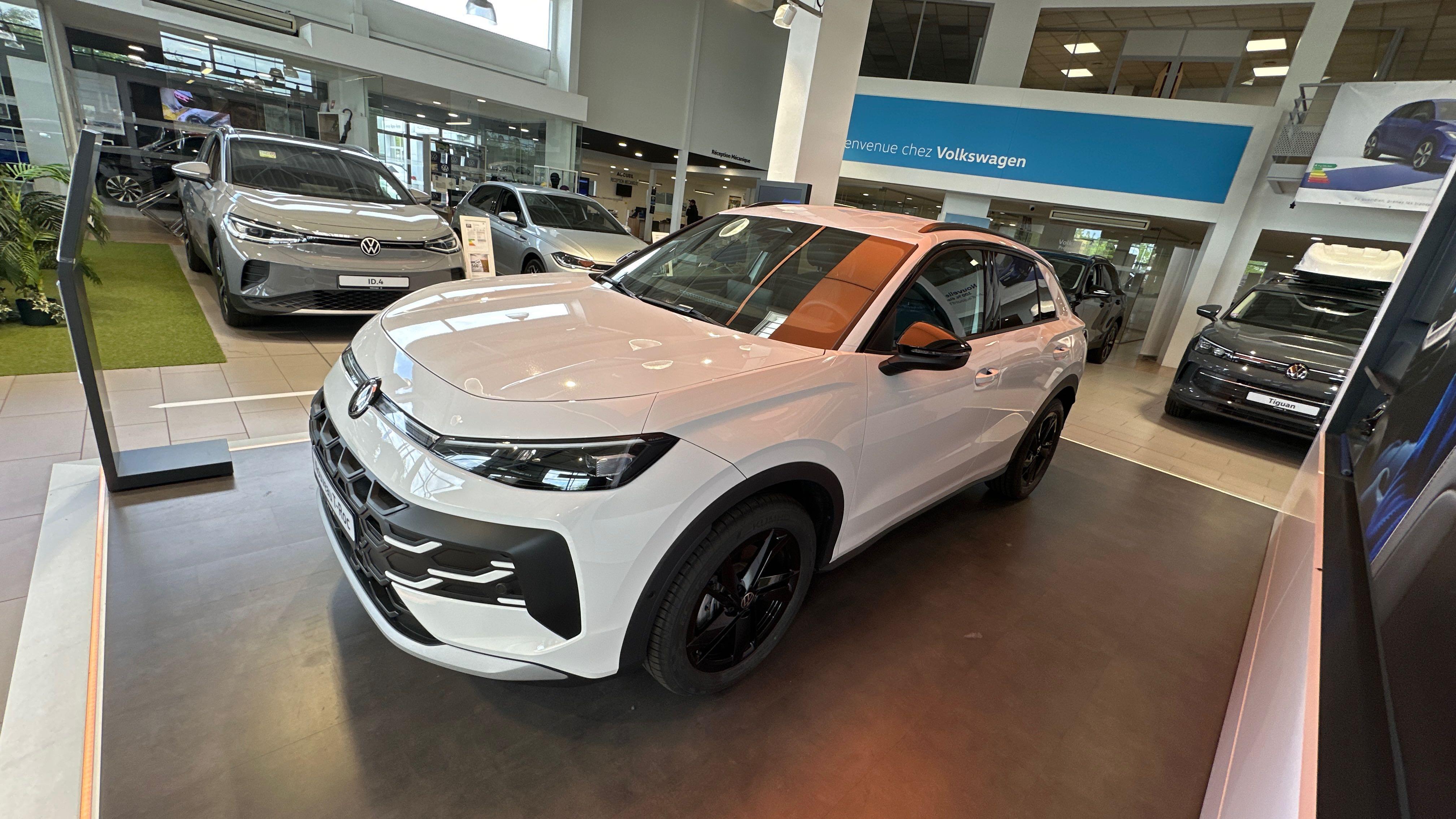 VOLKSWAGEN T-ROC