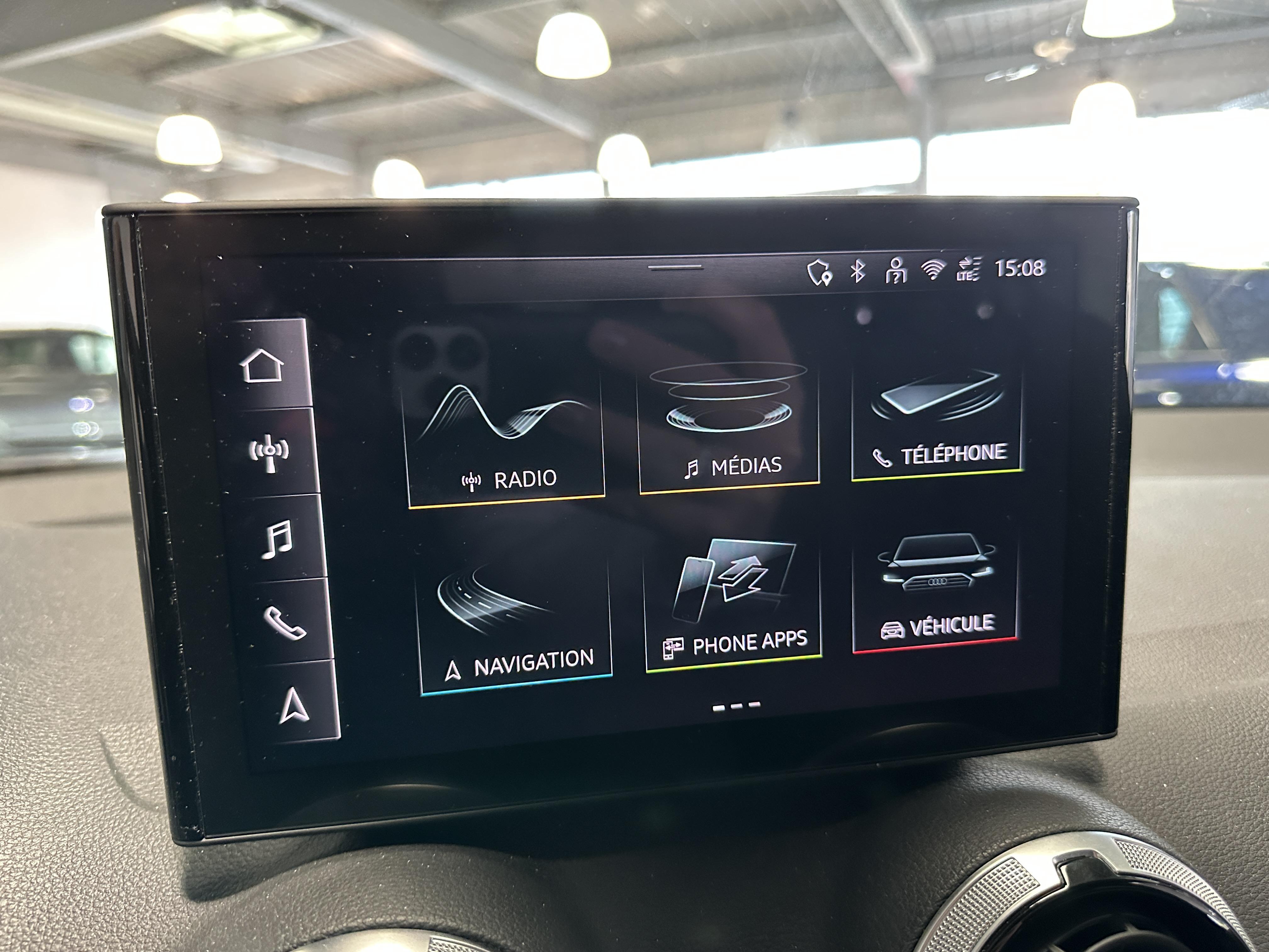 AUDI Q2