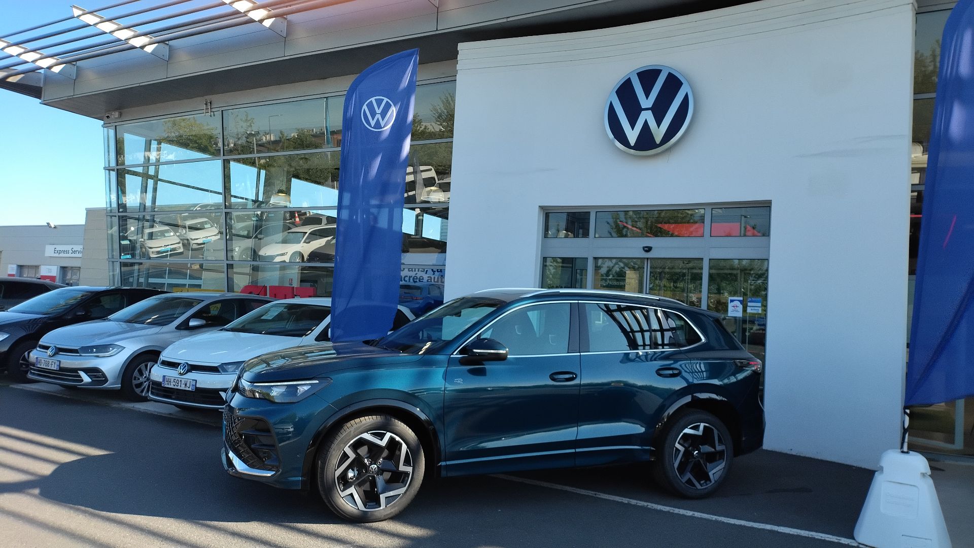VOLKSWAGEN TIGUAN
