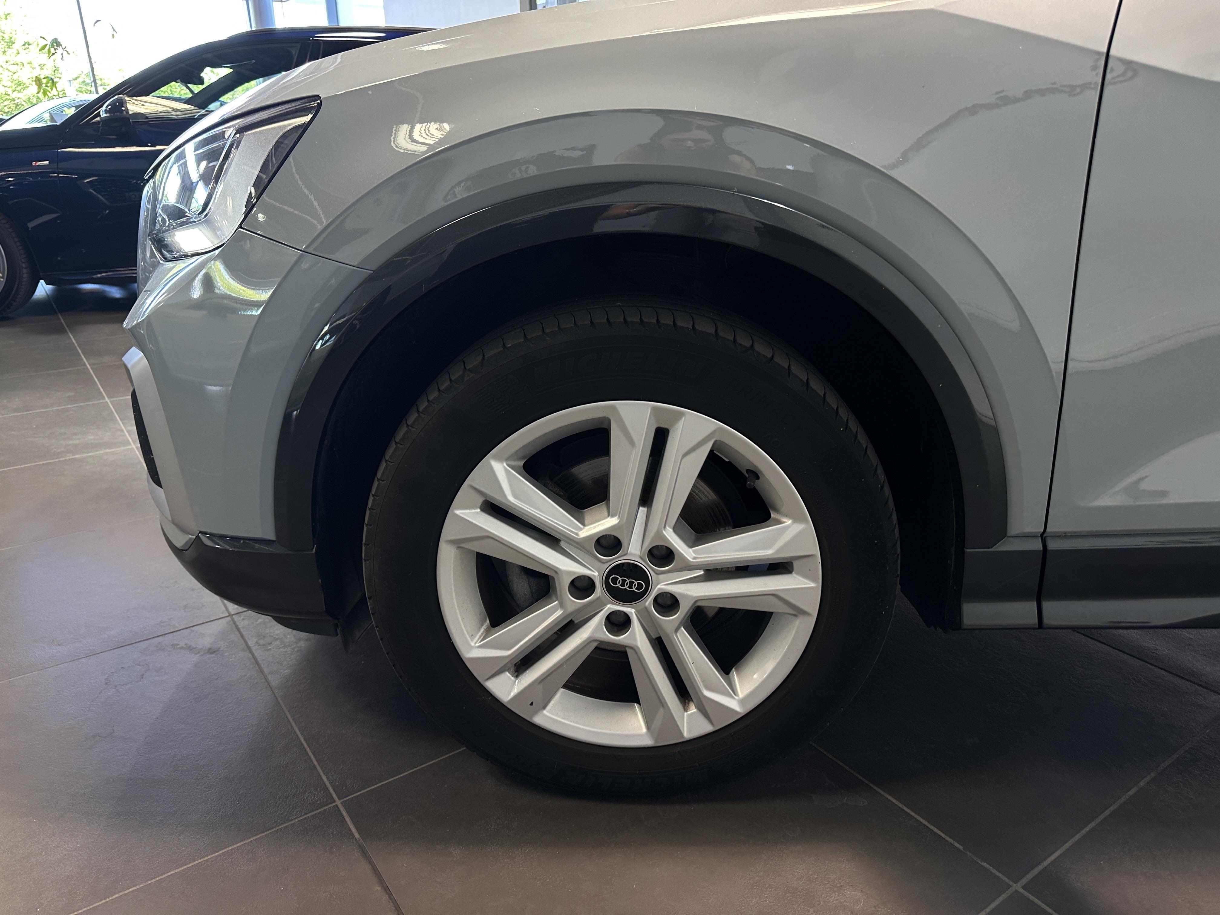 AUDI Q2