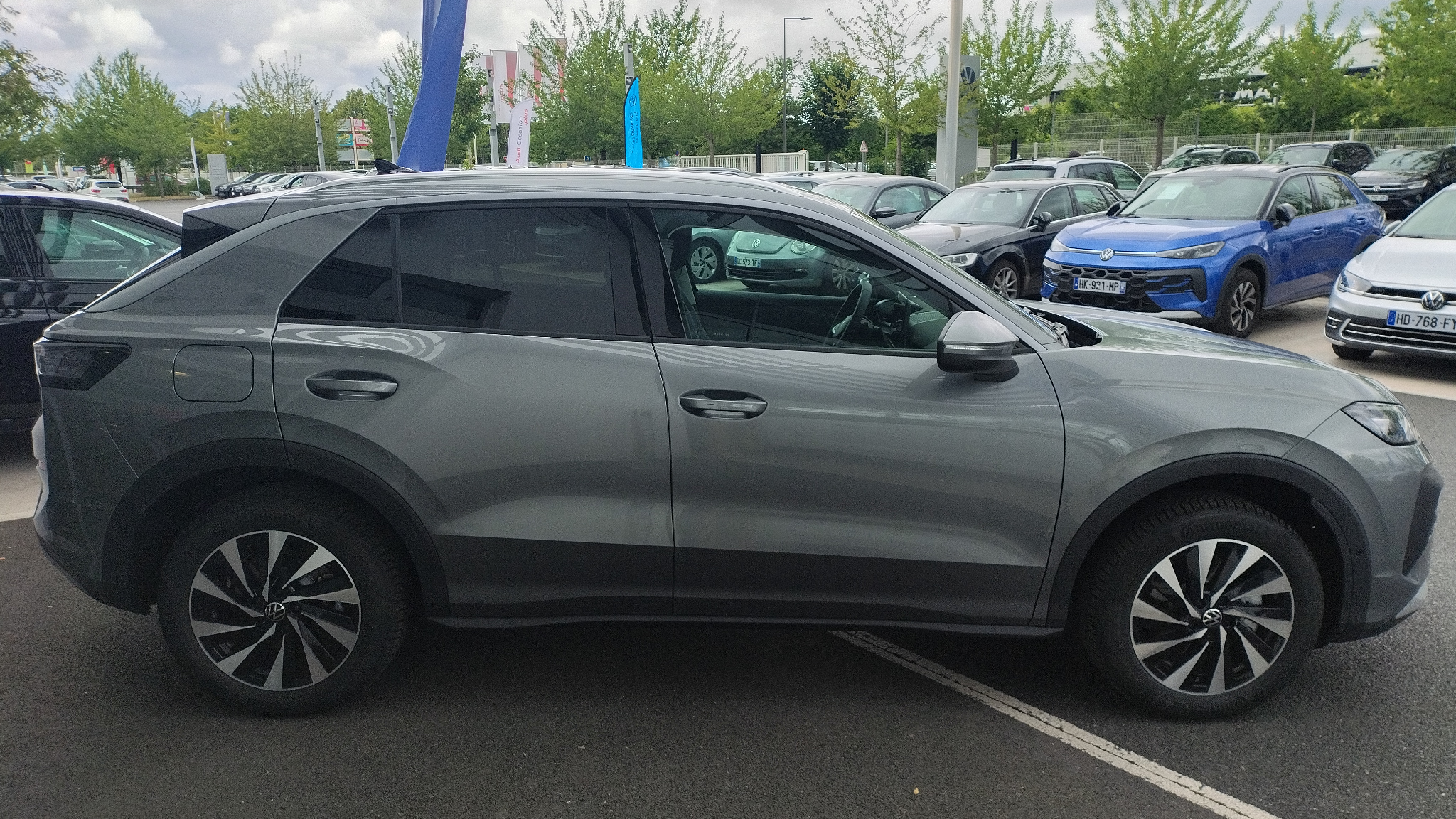VOLKSWAGEN T-ROC