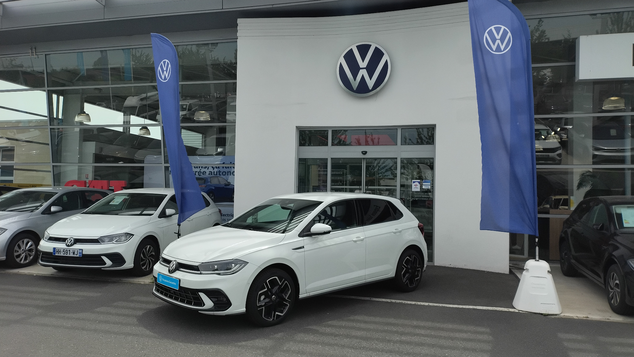 VOLKSWAGEN POLO