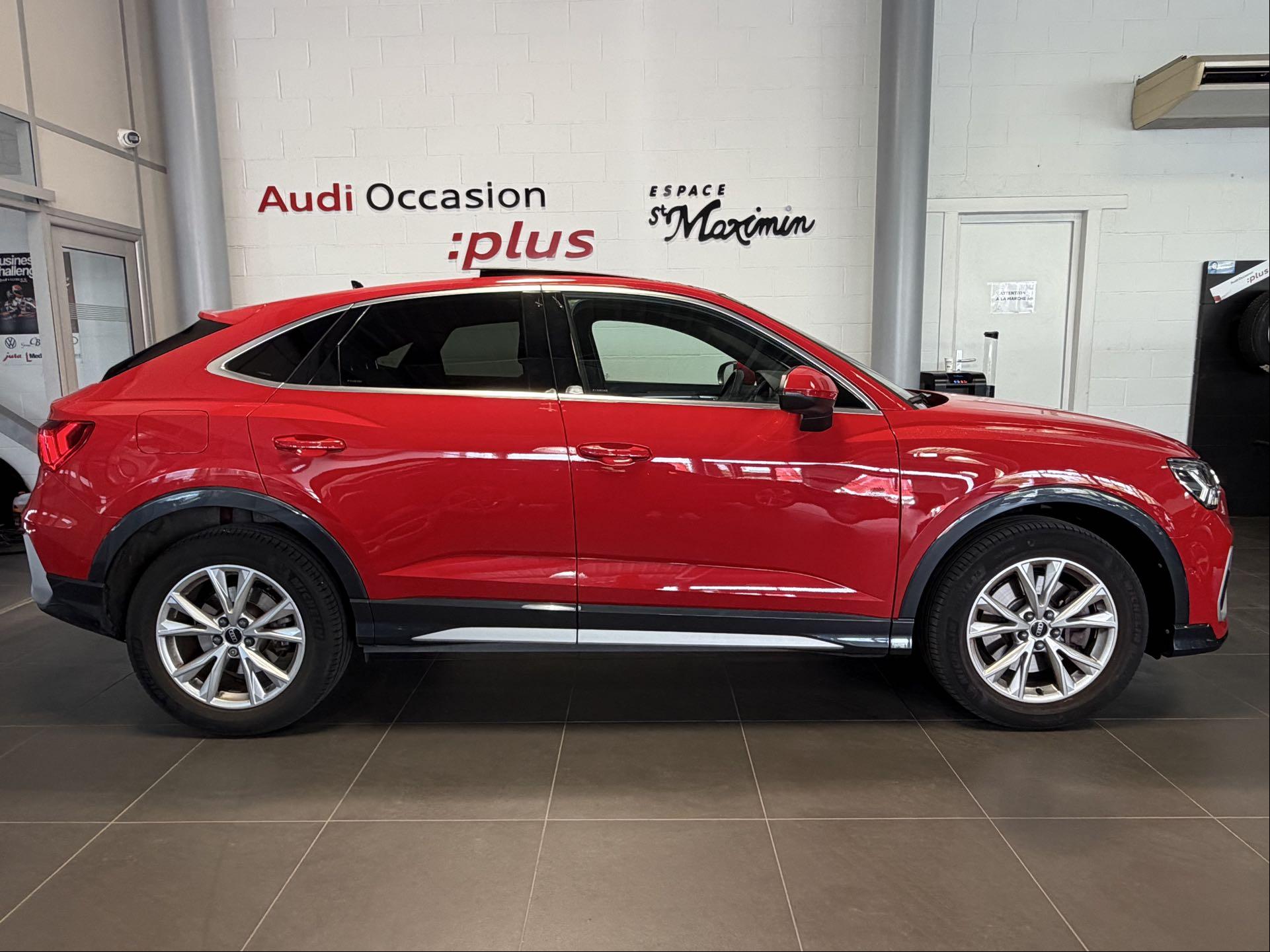 AUDI Q3