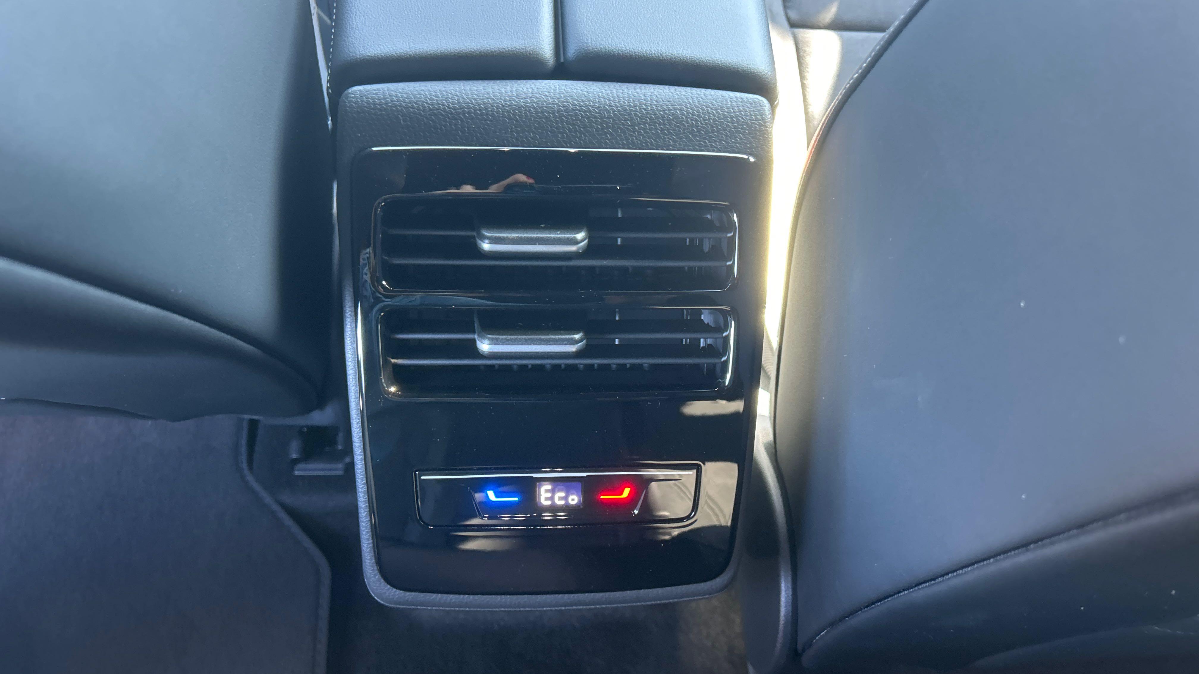 VOLKSWAGEN ID.7 TOURER