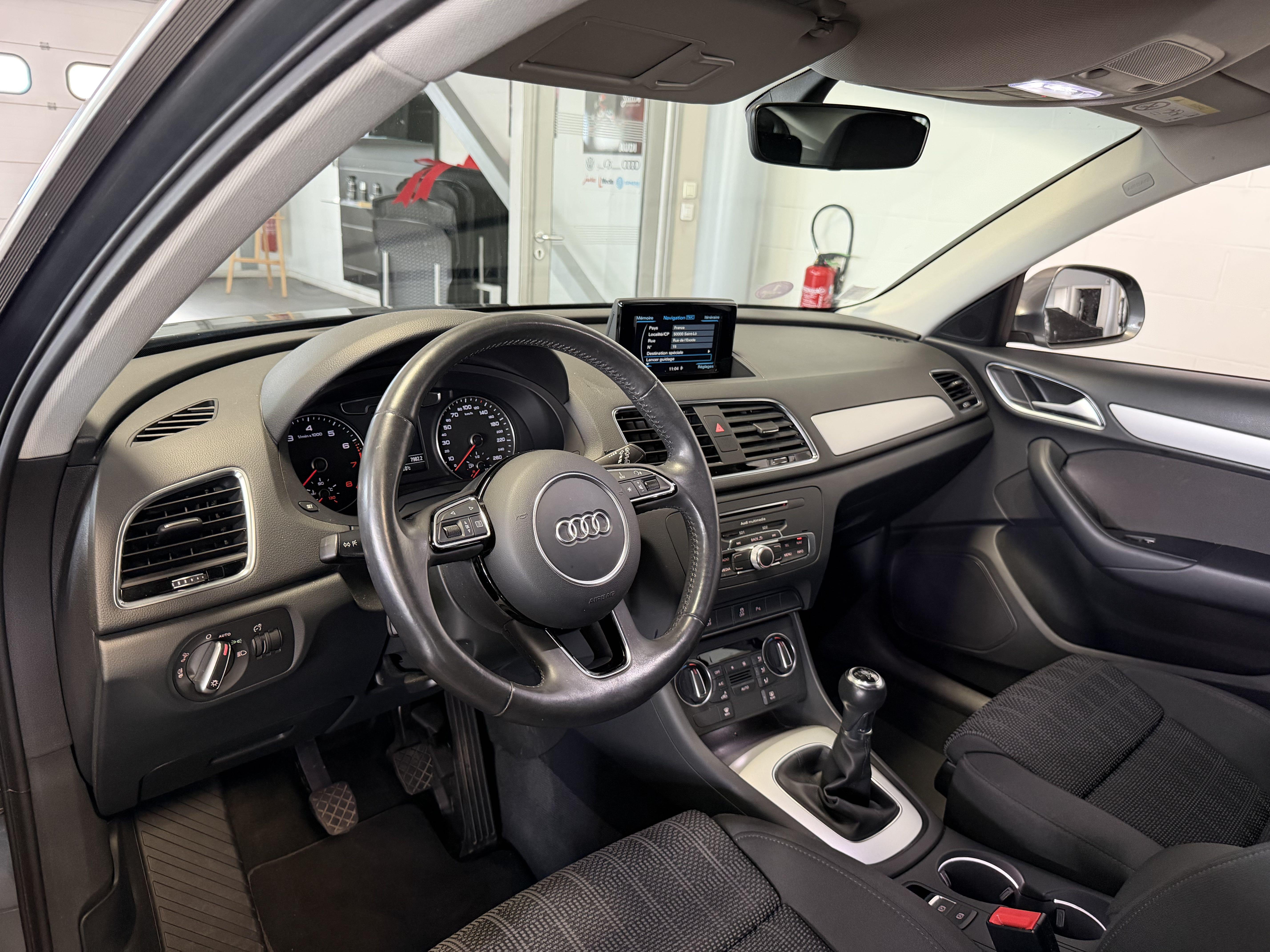 AUDI Q3