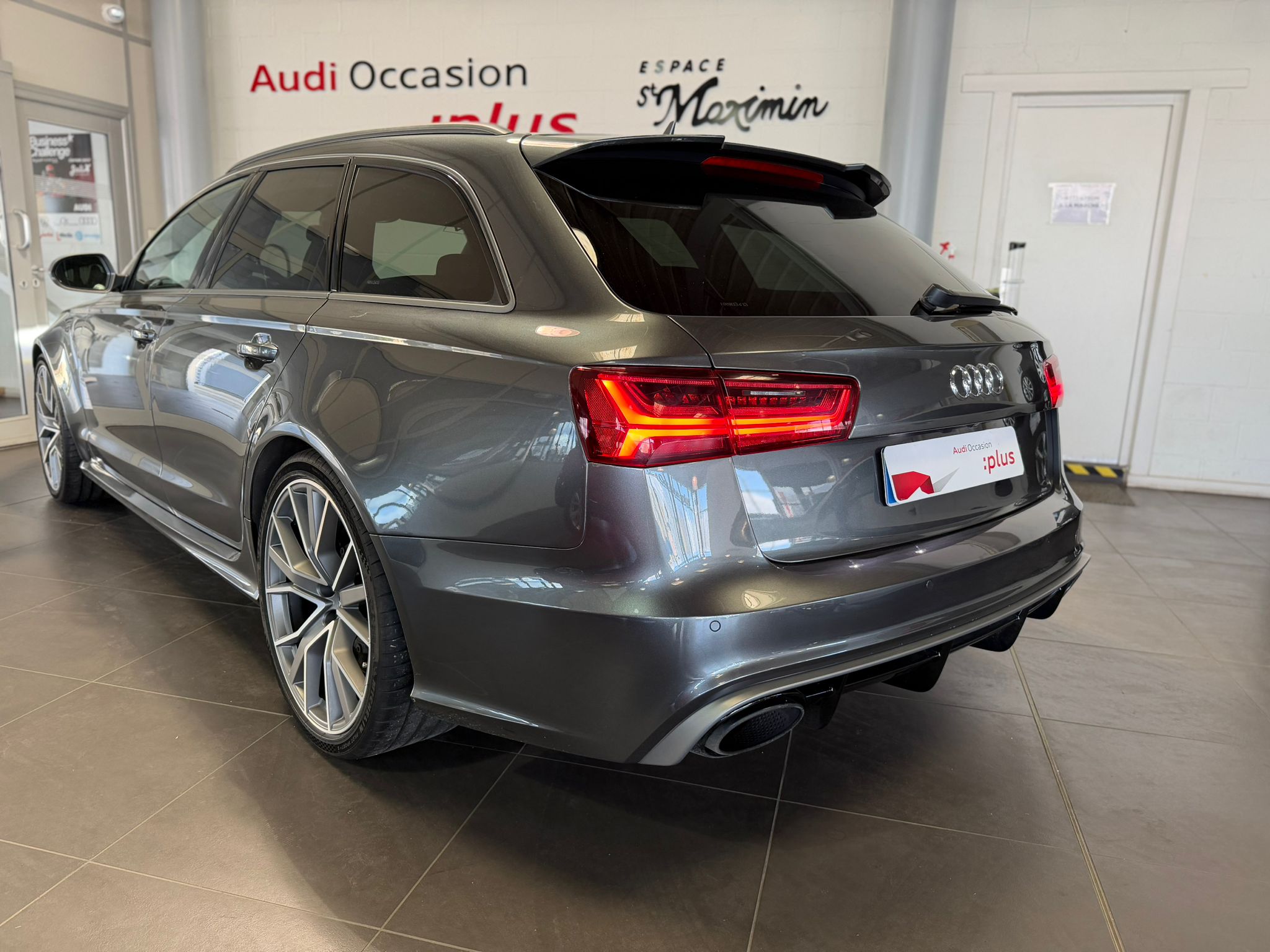 AUDI RS6 AVANT