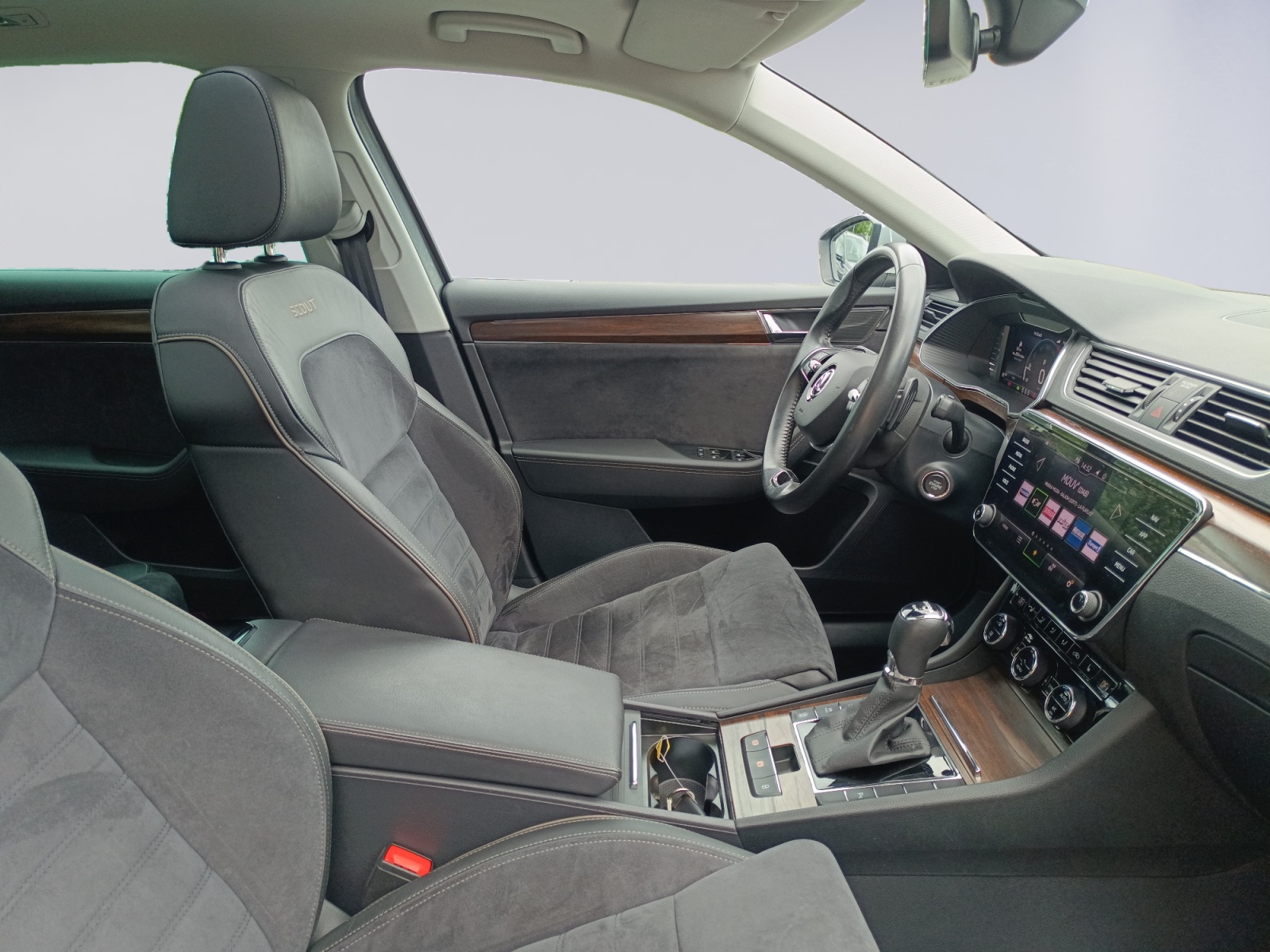 SKODA SUPERB COMBI