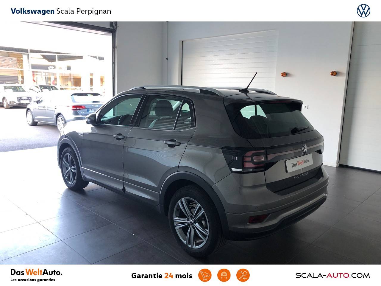 AUDI T CROSS