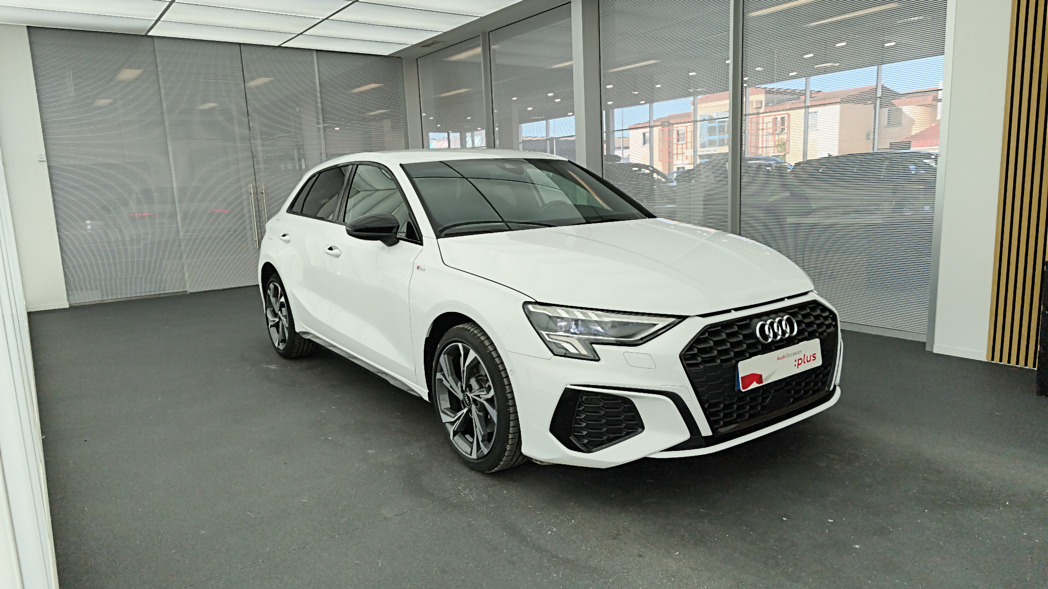 AUDI A3+SPORTBACK 34+AVANT+DROIT