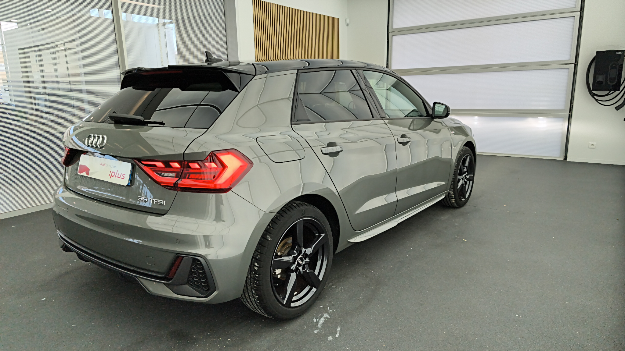 AUDI A1+SPORTBACK 34+ARRIERE+DROIT