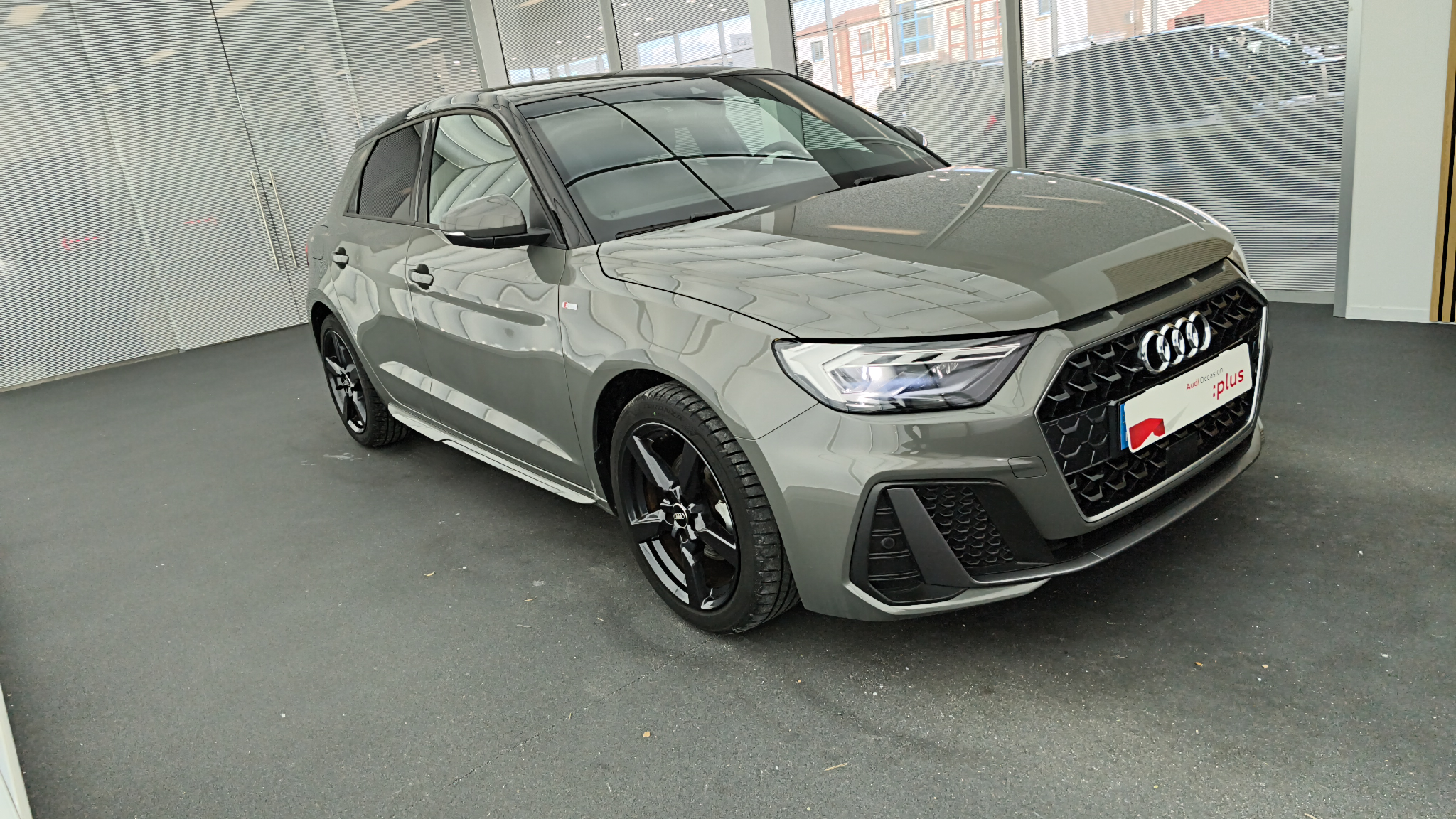 AUDI A1+SPORTBACK 34+AVANT+DROIT