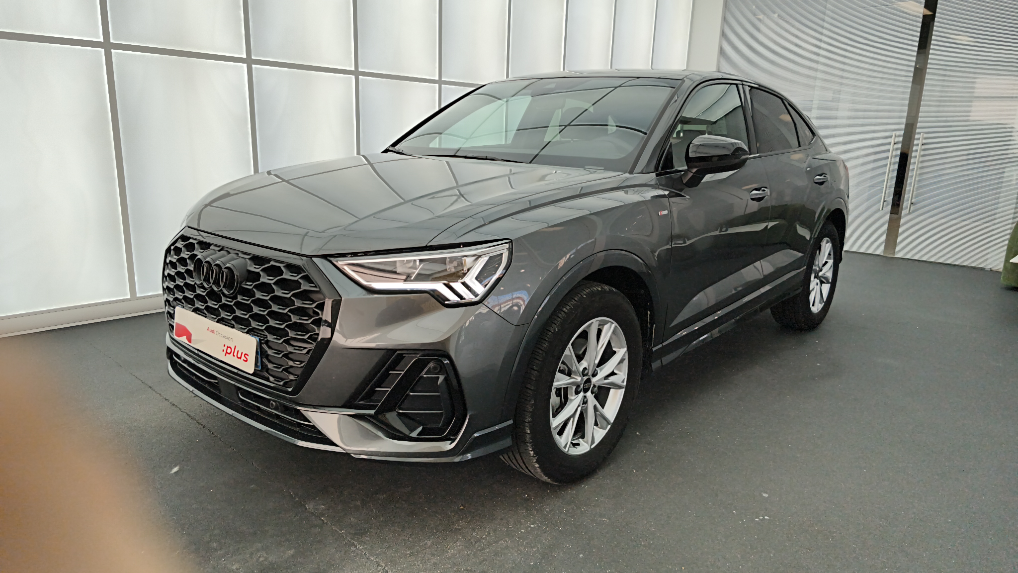 AUDI Q3+SPORTBACK 34+AVANT+GAUCHE