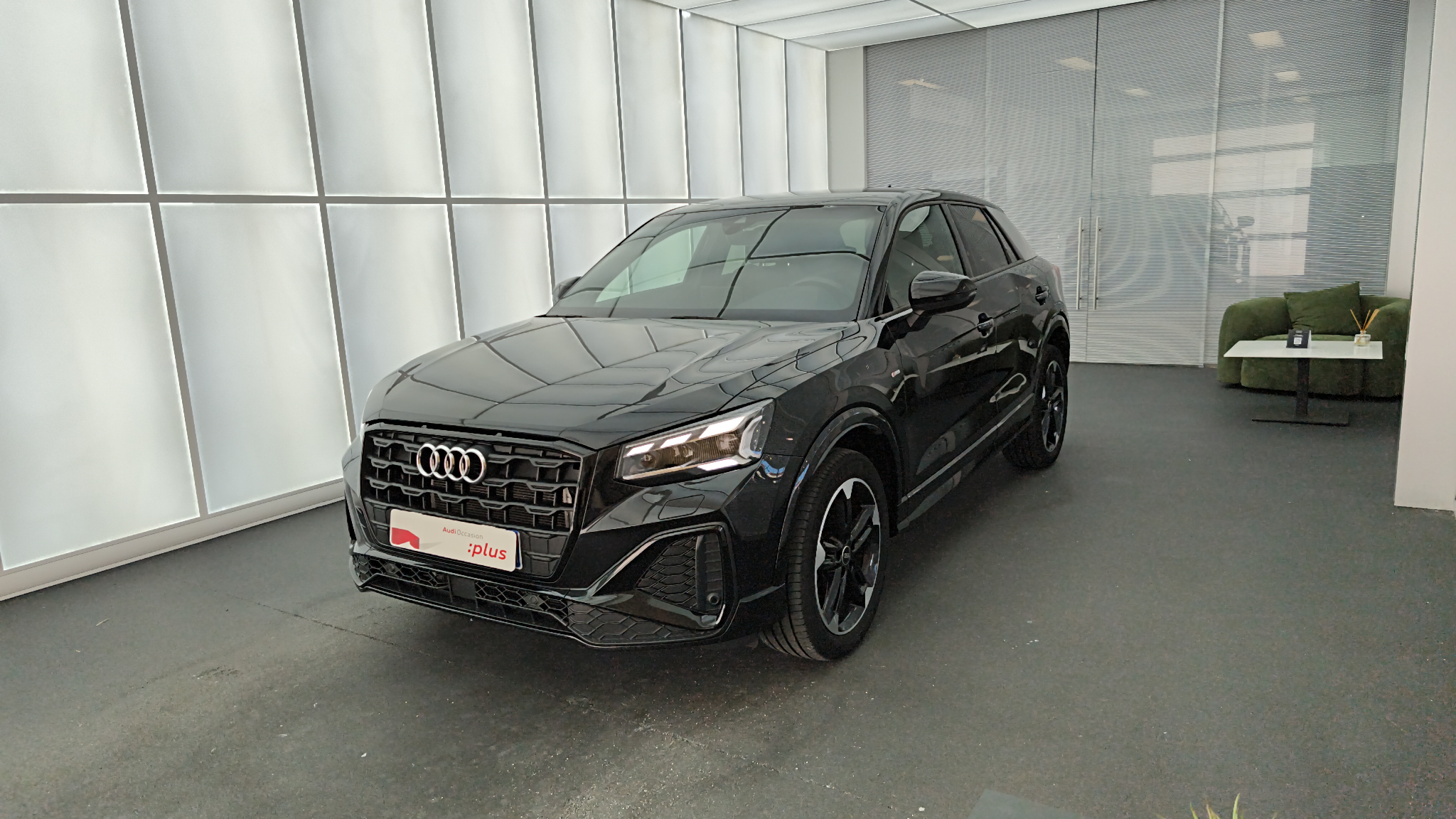 AUDI Q2 34+AVANT+GAUCHE