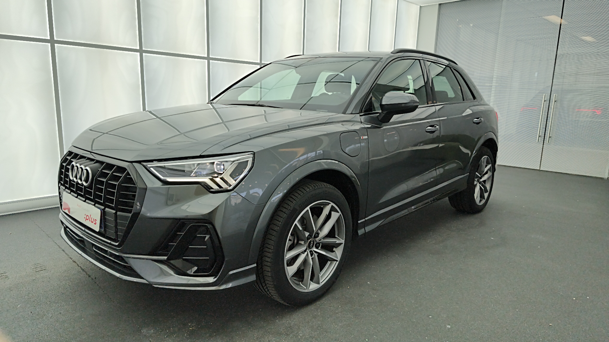 AUDI Q3 34+AVANT+GAUCHE