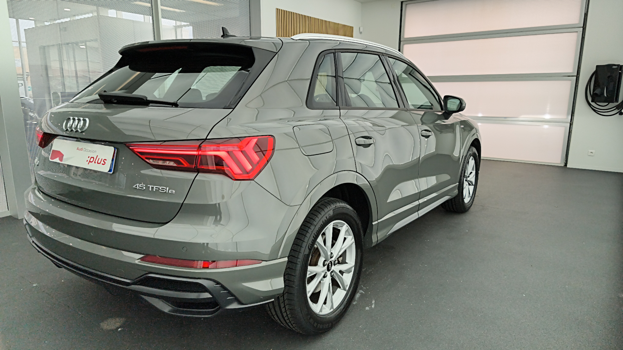 AUDI Q3 34+ARRIERE+DROIT