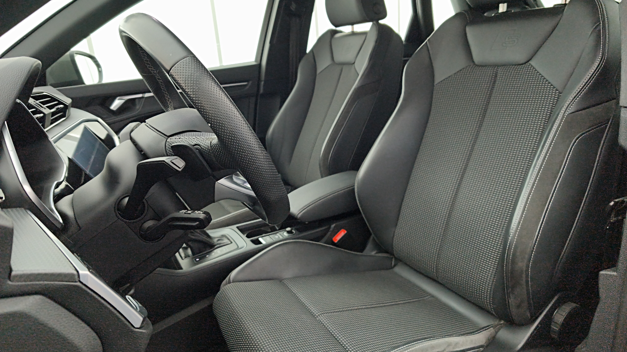 AUDI Q3 PROFIL+DROIT
