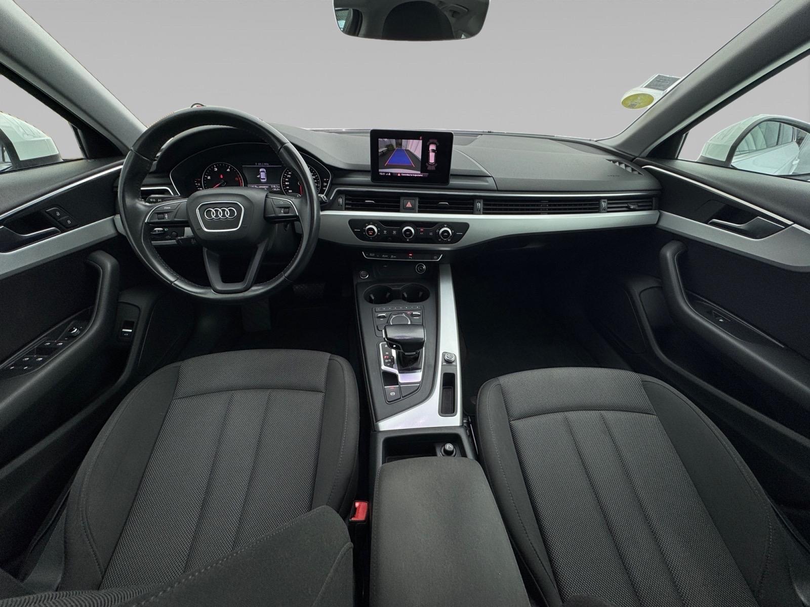 AUDI A4+AVANT+BUSINESS PLANCHE+DE+BORD