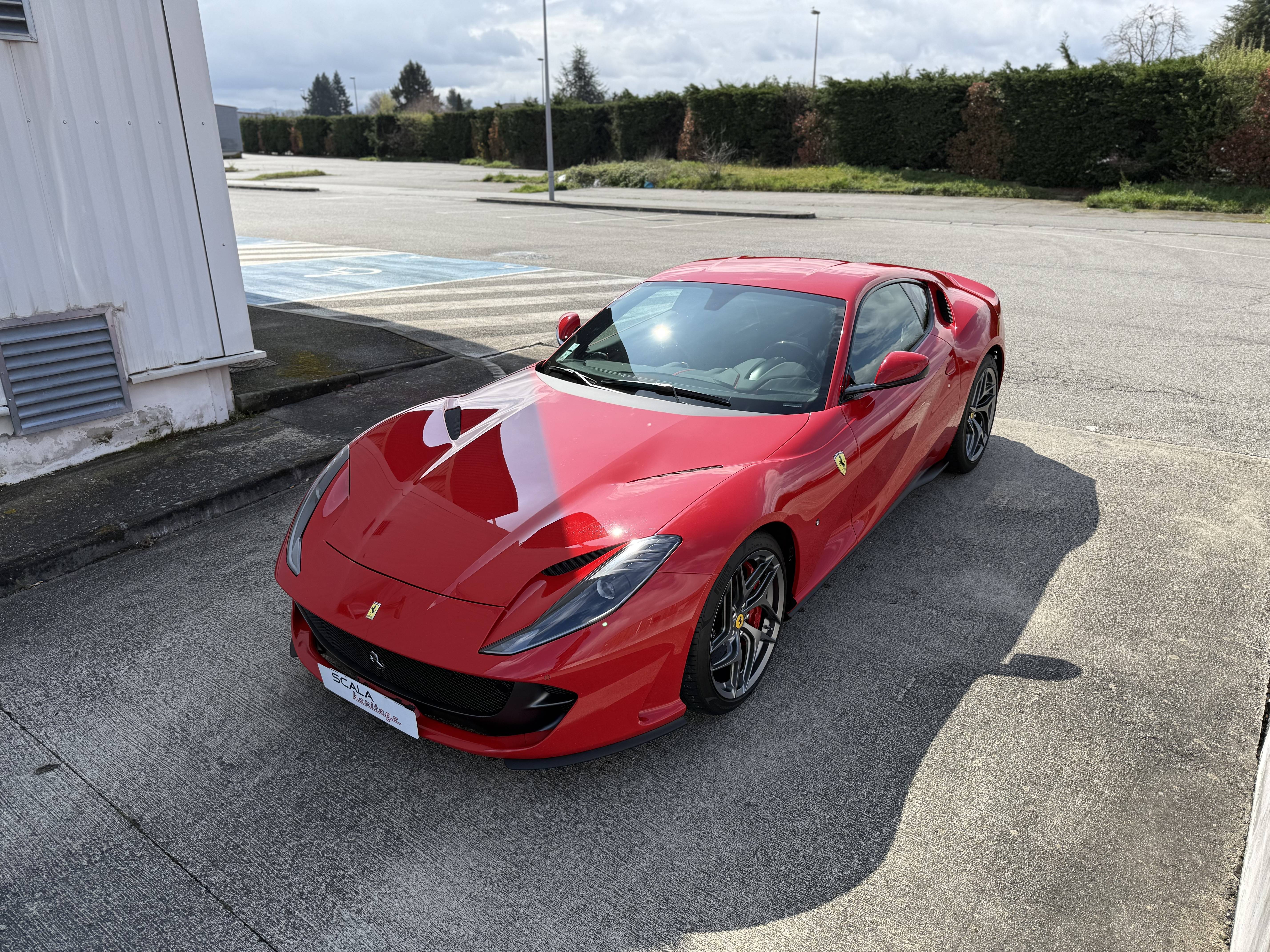 FERRARI 812+SUPERFAST