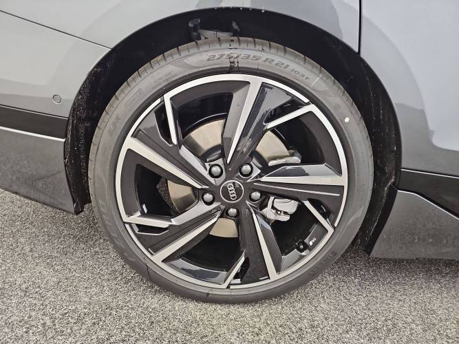 A6 e-tron Avant Performance 367 ch 100 kWh