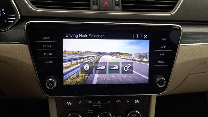 Superb Combi 1.4 TSI PHEV 218 ch DSG6